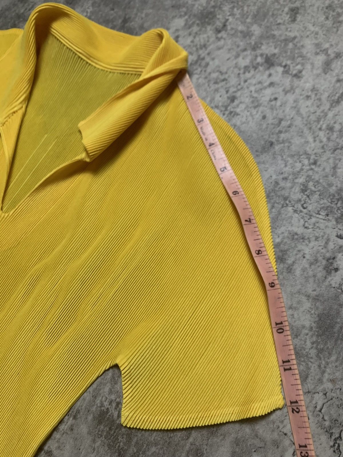 Pleats Please Issey Miyake Pleats Please Issey Miyake Pleated Polo Shirt Size S / US 4 / IT 40 - 10 Thumbnail