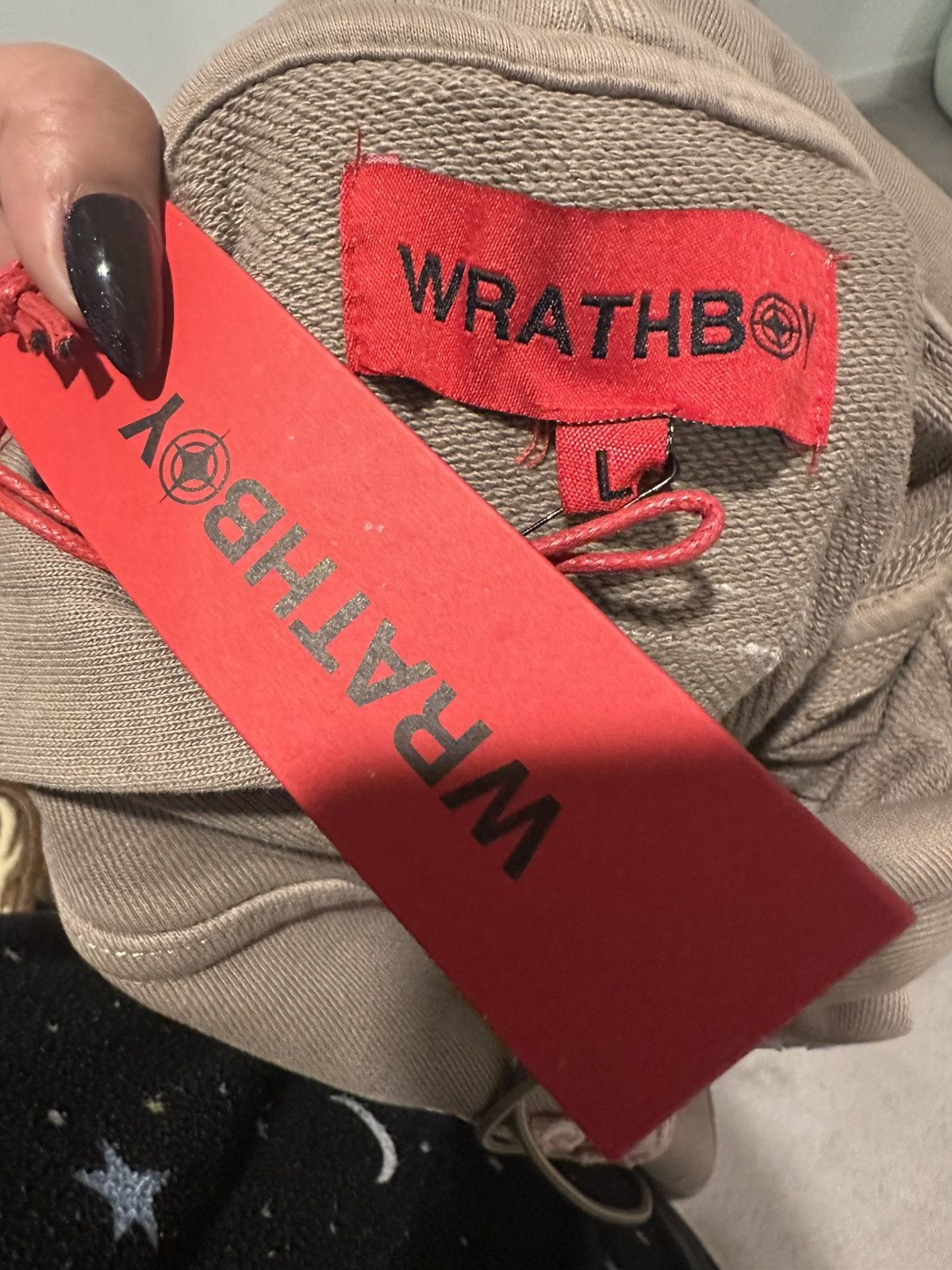 Other WRATHBOY -TAUPE Hoodie Size L NWT Size US L / EU 52-54 / 3 - 7 Thumbnail