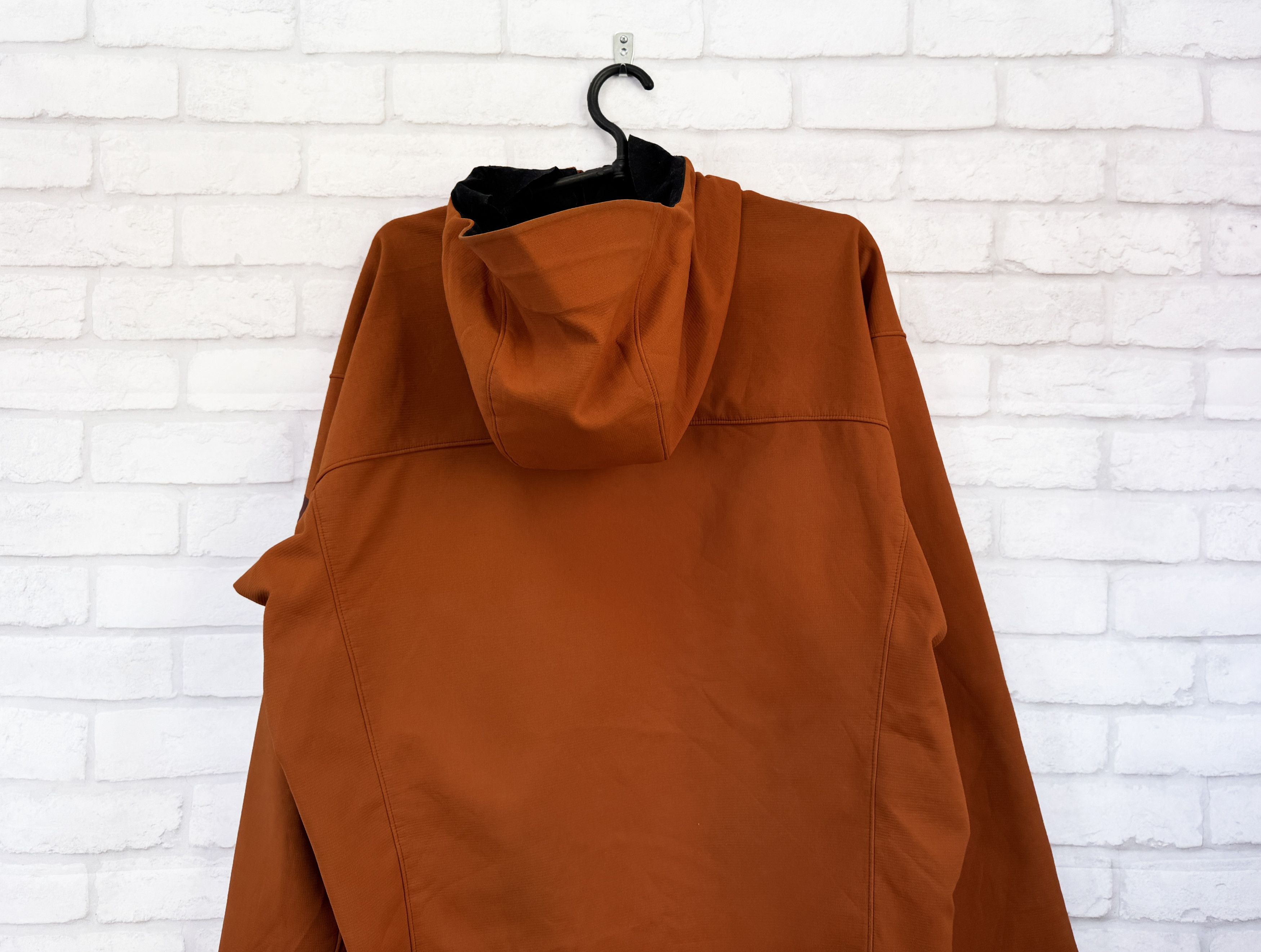 Arc'teryx Vintage ARCTERYX Soft Shell Windstopper Jacket Made Canada Size US XL / EU 56 / 4 - 9 Thumbnail