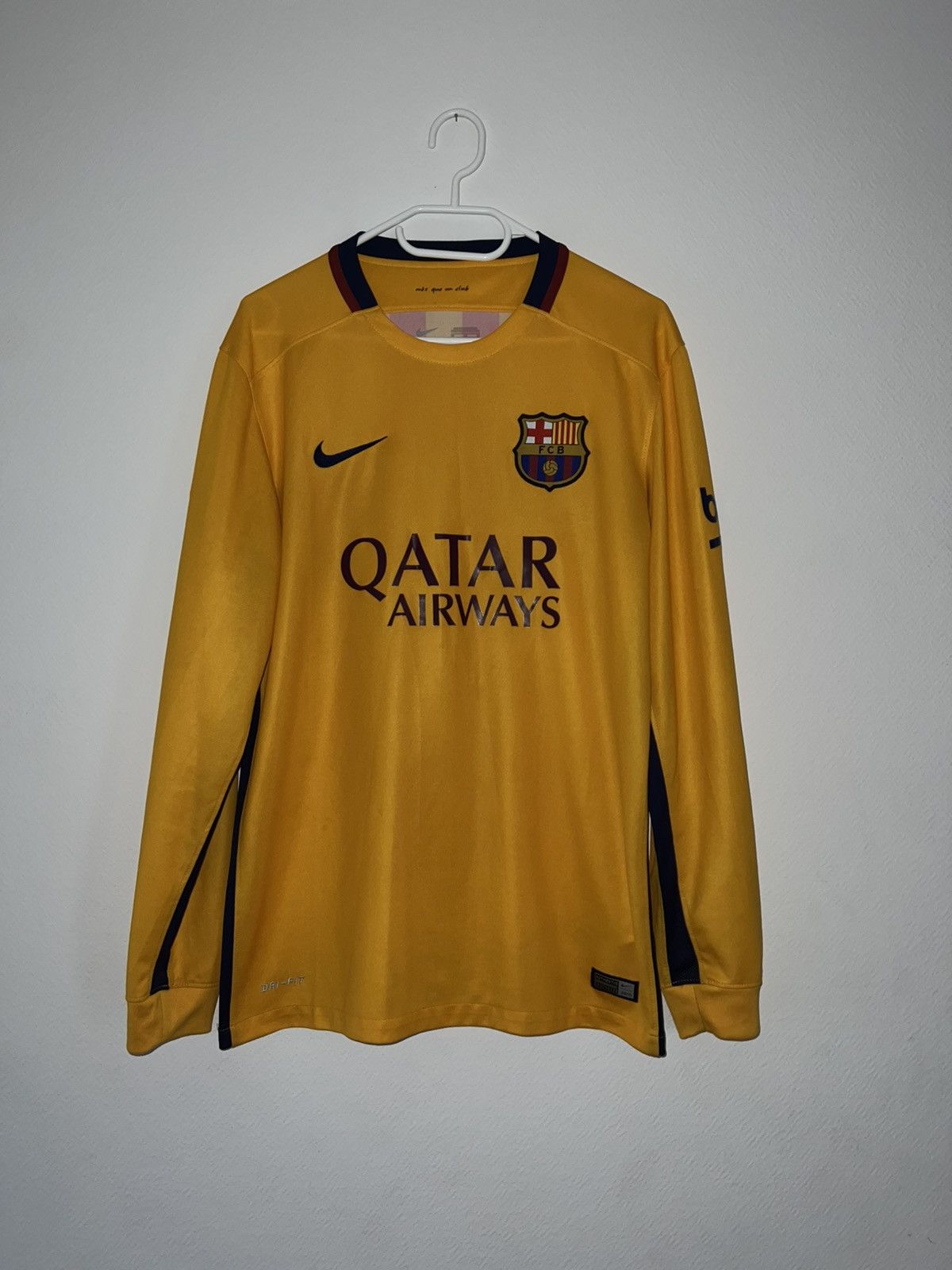 Nike Nike FC Barcelona Messi longsleeve jersey 15/16 M Size US M / EU 48-50 / 2 - 2 Thumbnail