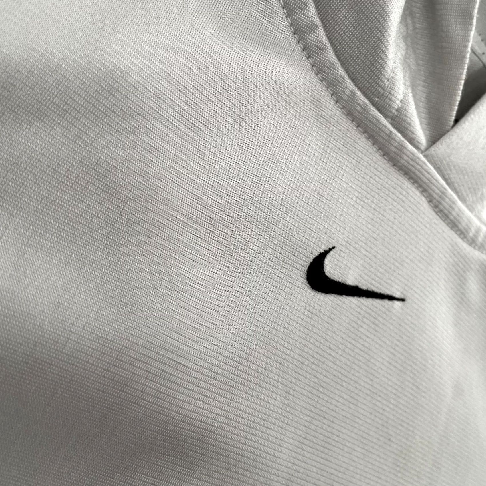Nike VINTAGE Nike Hoodie Adult XL Chrome Silver Center Swoosh Logo Pullover Mens Y2K Size US XL / EU 56 / 4 - 3 Thumbnail