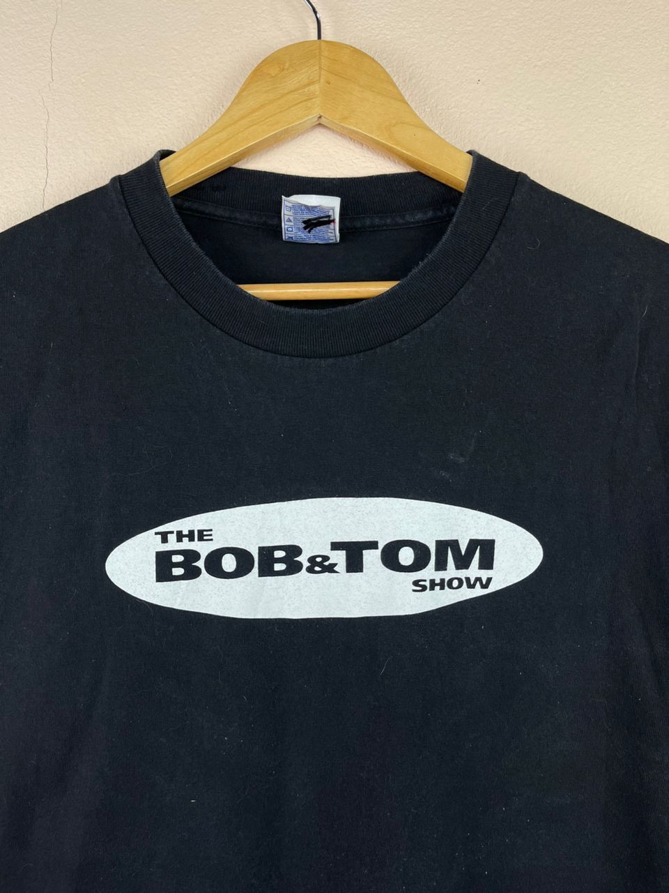Vintage Vintage 90s The Bob & Tom Show Tee Size US L / EU 52-54 / 3 - 6 Thumbnail