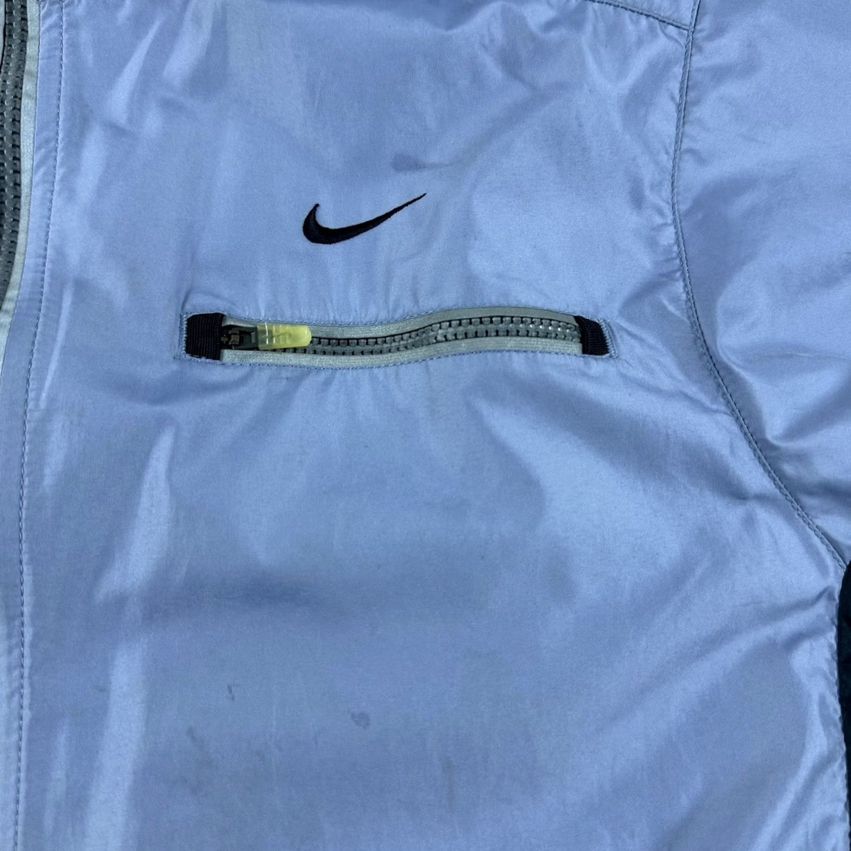 Nike VINTAGE Nike Windbreaker Jacket Womens Small Reflective Full Zip Activewear Running & Jogging, Walking, Gym & Training Size S / US 4 / IT 40 - 3 Thumbnail