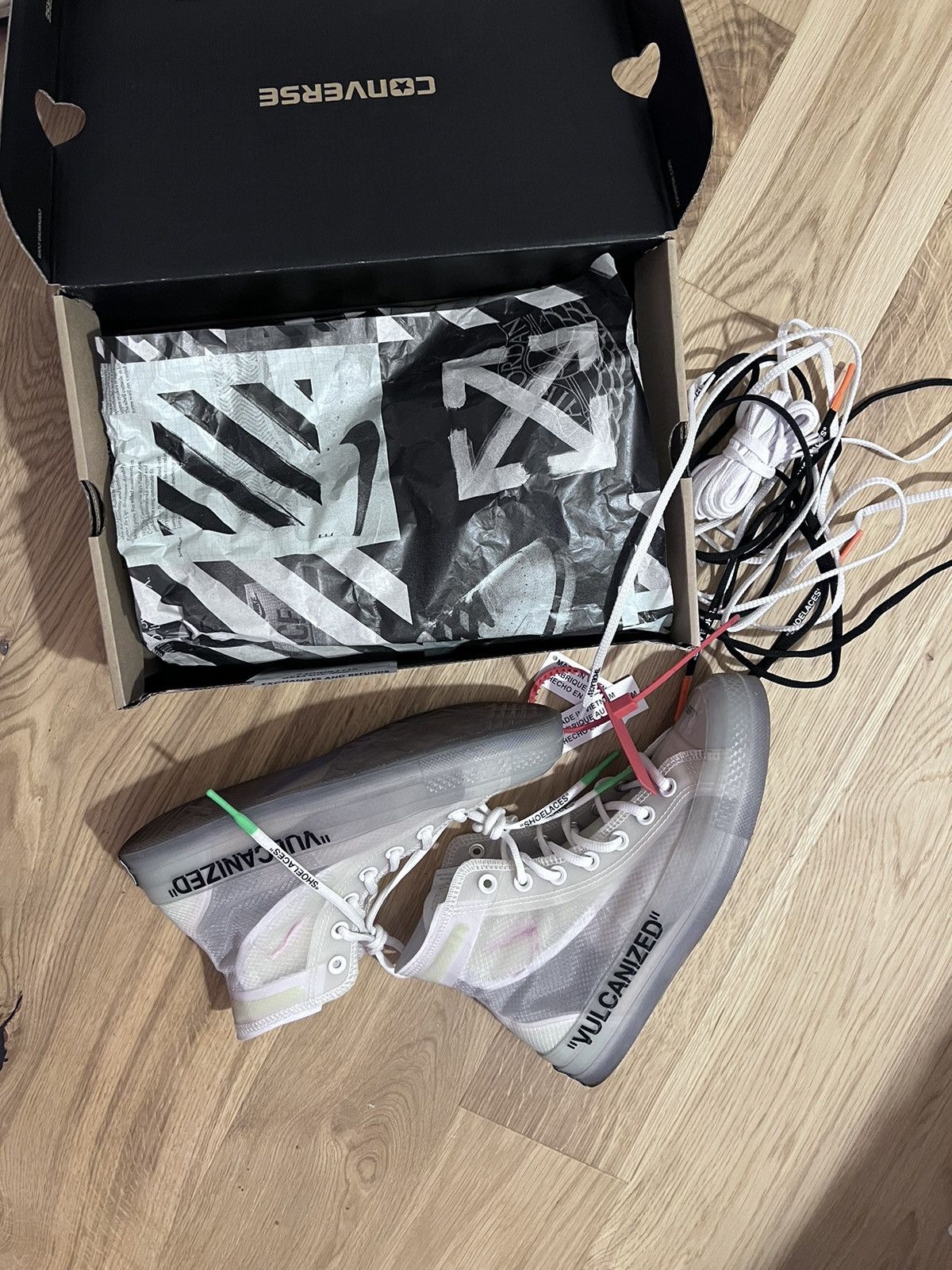 Nike × Off-White Converse x Off-White: The Ten Size US 6 / EU 39 - 8 Thumbnail