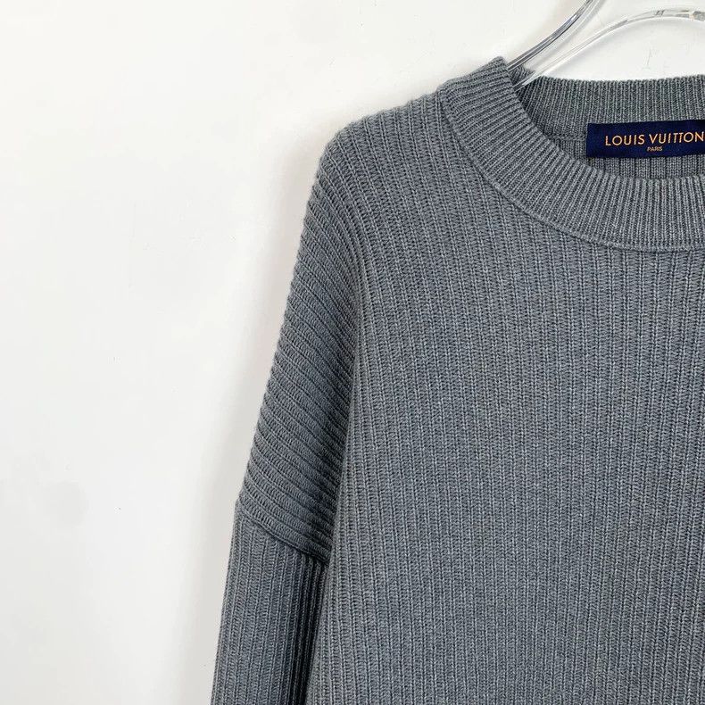 Louis Vuitton Louis Vuitton Grey monogrammed intarsia wool crewneck long Size US L / EU 52-54 / 3 - 3 Thumbnail