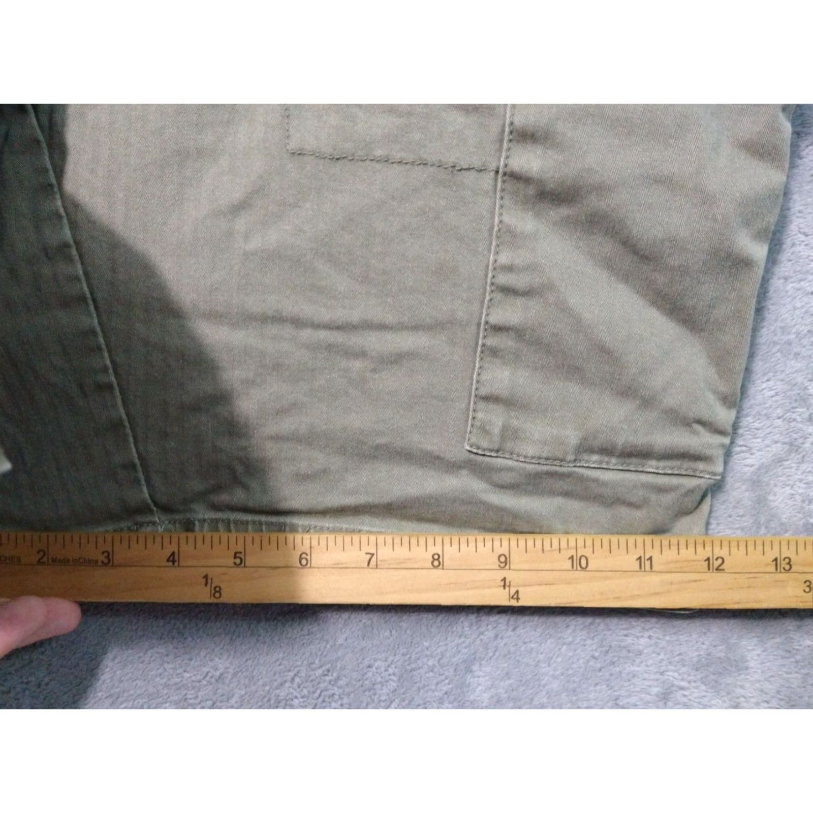 Volcom Volcom Cargo Shorts Mens 38 x 8 Green Cargo Chino Mid Rise Flat Front Regular Rise 8 in Cotton Green Pockets Cargo Mens Volcom Size US 38 / EU 54 - 6 Thumbnail