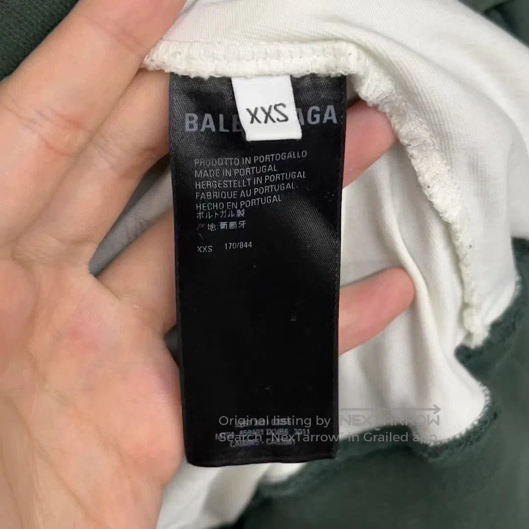 Balenciaga Balenciaga Distressed Logo Hoodie Sweatshirt. Size US XXS / EU 40 - 4 Thumbnail