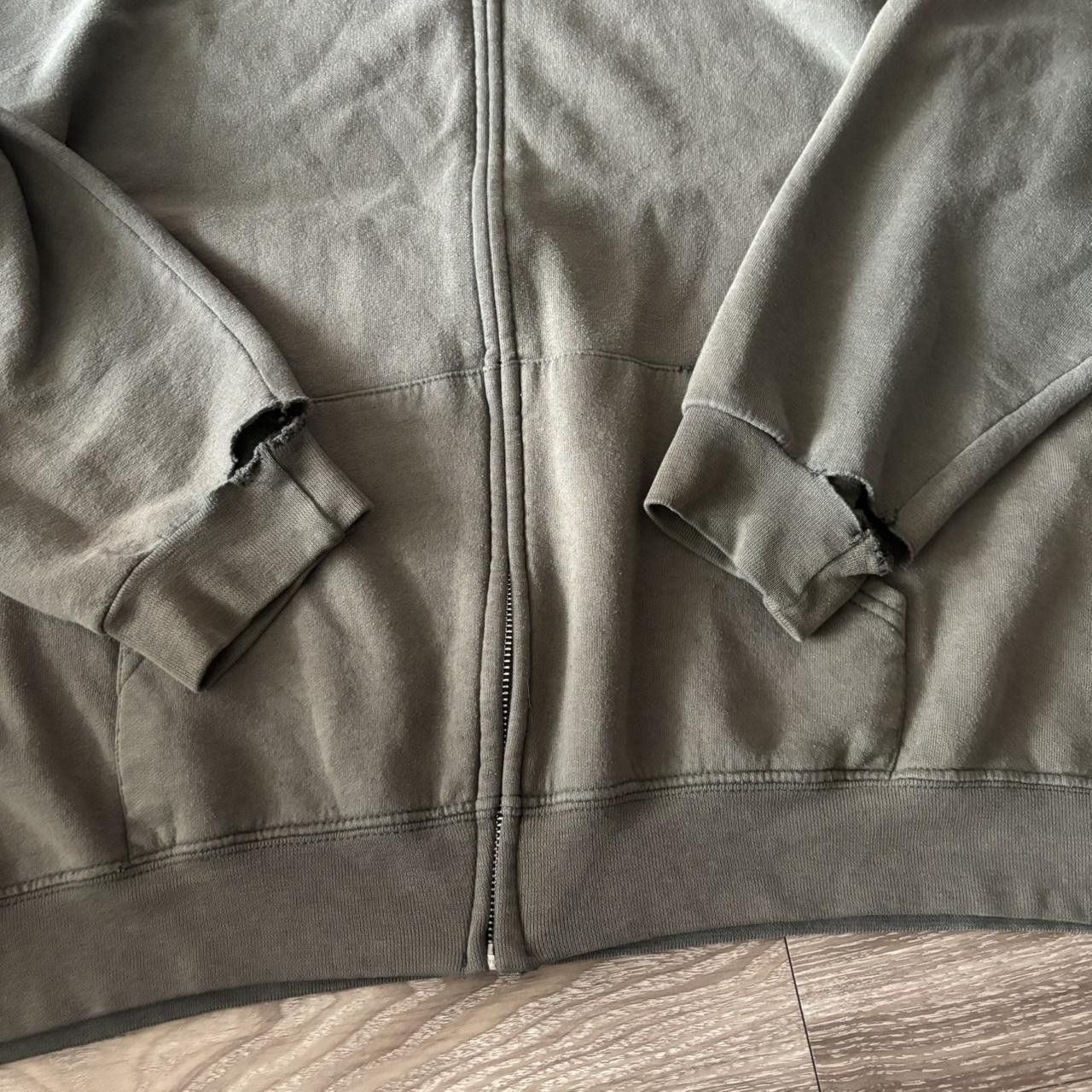 Japanese Brand Crazy Vintage Y2K/2000 Faded Khaki Green Blank Distressed Zip Up Hoodie! Size 2XL Size US XXL / EU 58 / 5 - 5 Thumbnail
