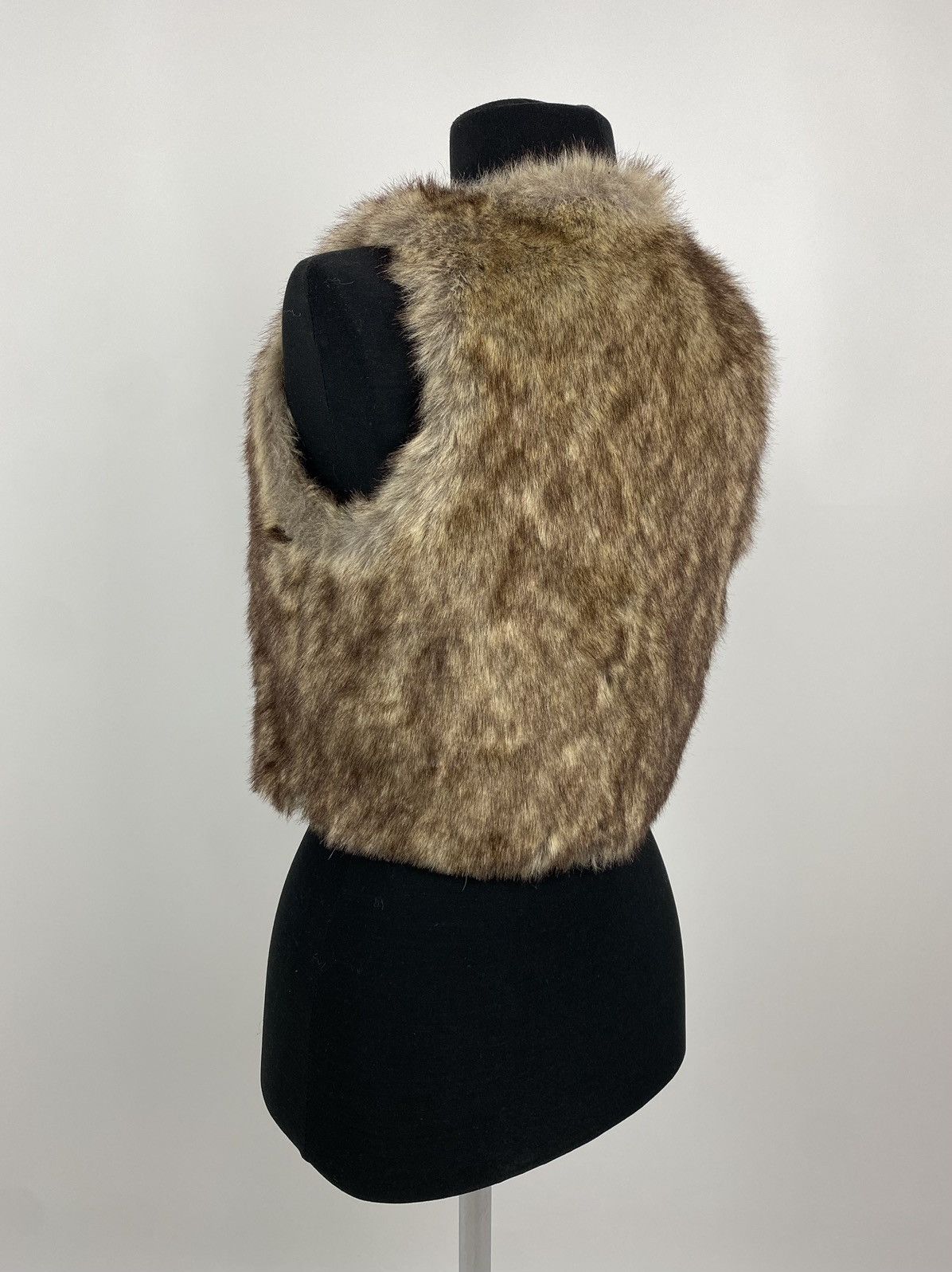 Vintage Y2K Fishbone Beige Faux Fur Cropped Vest Size XS / US 0-2 / IT 36-38 - 2 Thumbnail