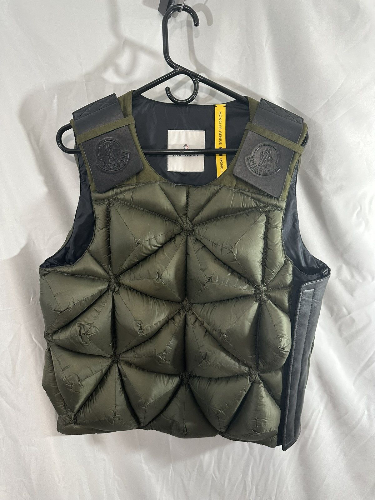 Moncler Genius × Pharrell MONCLER GENIUS X PHARRELL TURTLE VEST Size US M / EU 48-50 / 2 - 1 Thumbnail