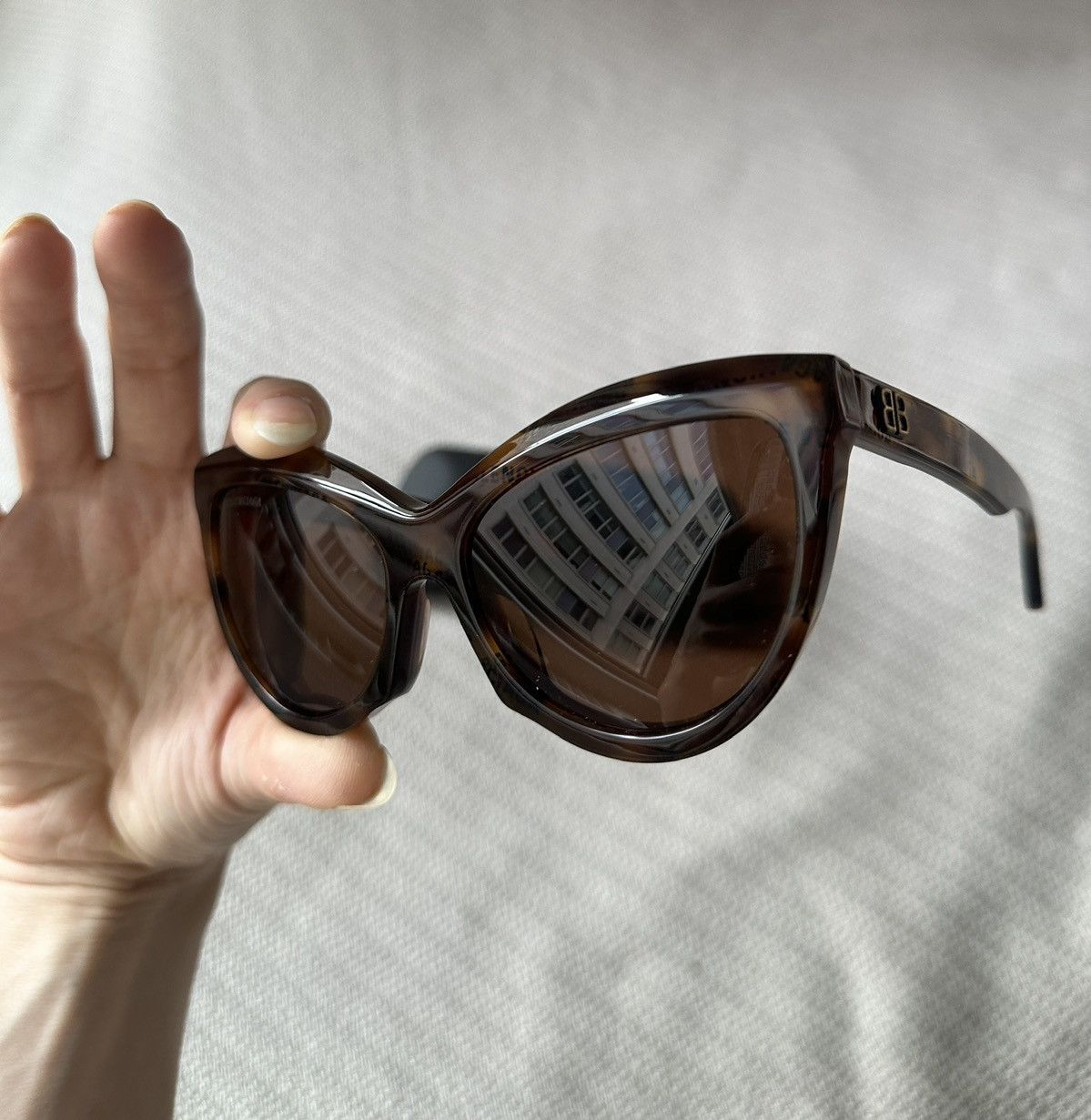 Balenciaga Balenciaga Tortoiseshell Sunglasses Size ONE SIZE - 2 Thumbnail