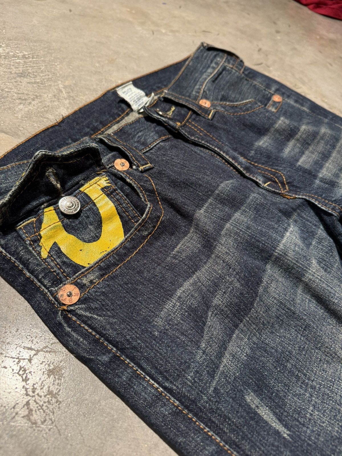 True Religion Baggy Y2K True religion made in the USA Size US 34 / EU 50 - 4 Thumbnail