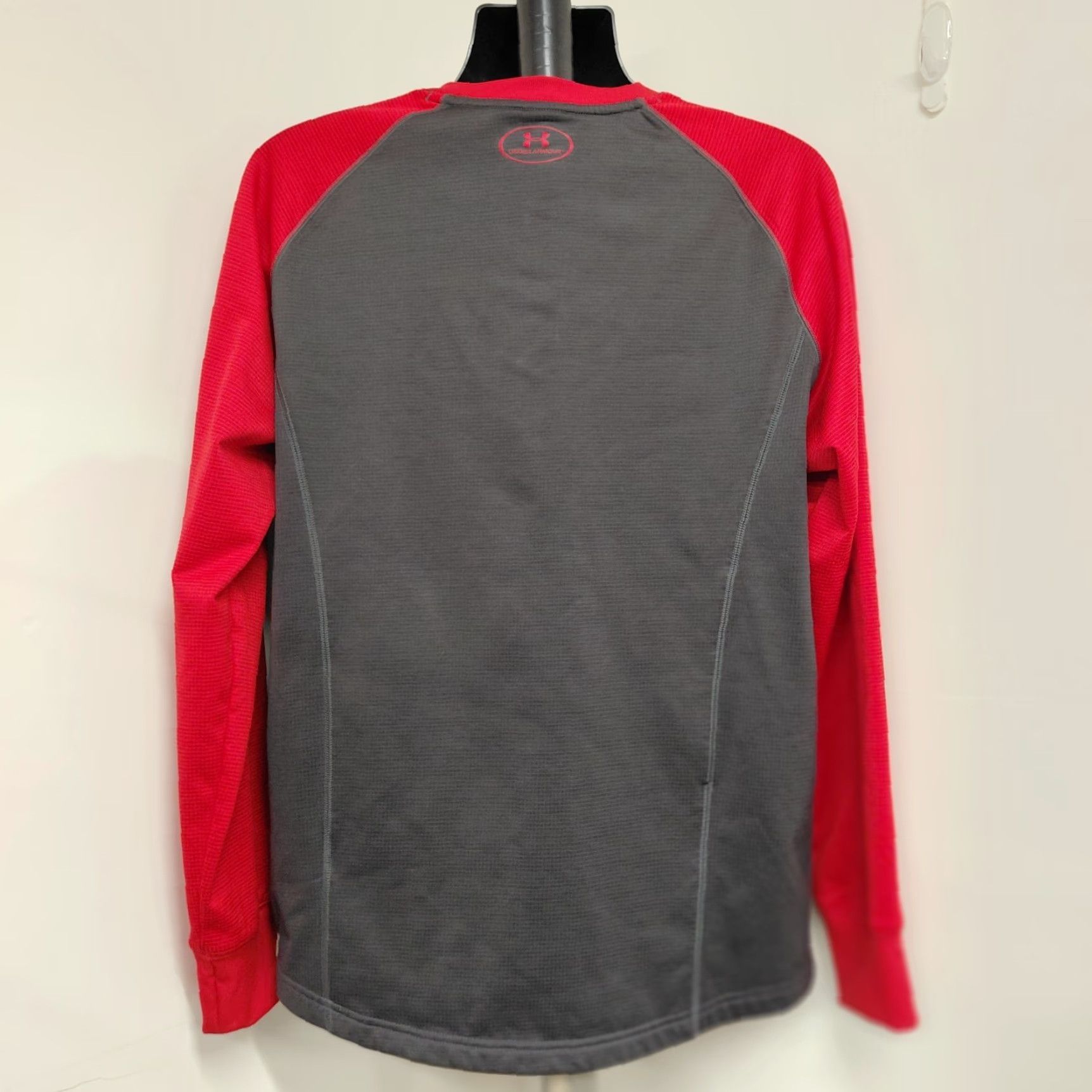 Under Armour UNDER ARMOUR Baseball Shirt Mens Large Long Sleeve Henley Carbon/Red Training Activewear Shirt Mens L Carbon Heather Red Size US L / EU 52-54 / 3 - 5 Thumbnail