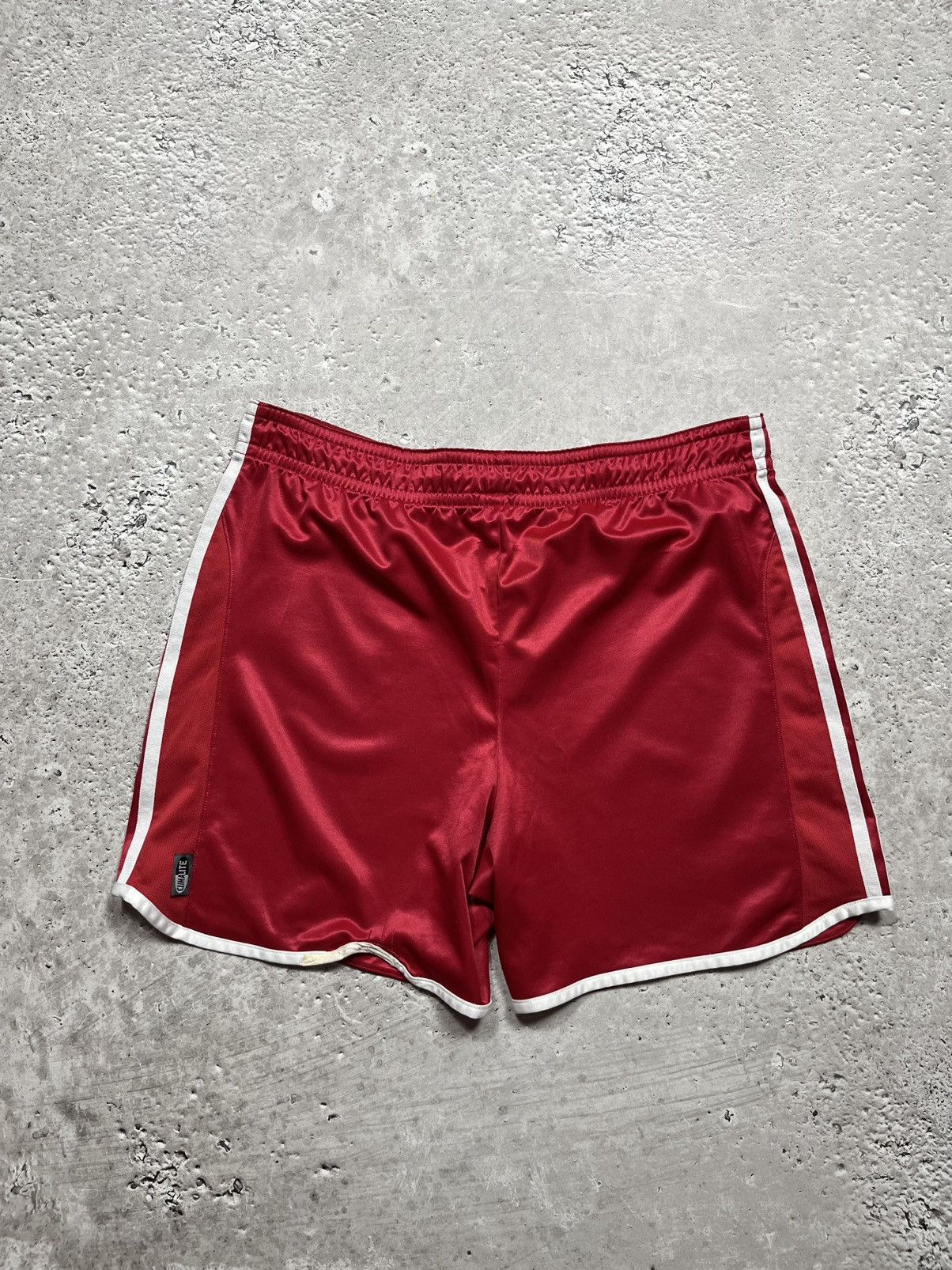 Adidas × Vintage Adidas Bayern Munich Red Football Shorts M Made in Portugal Size US 32 / EU 48 - 10 Thumbnail