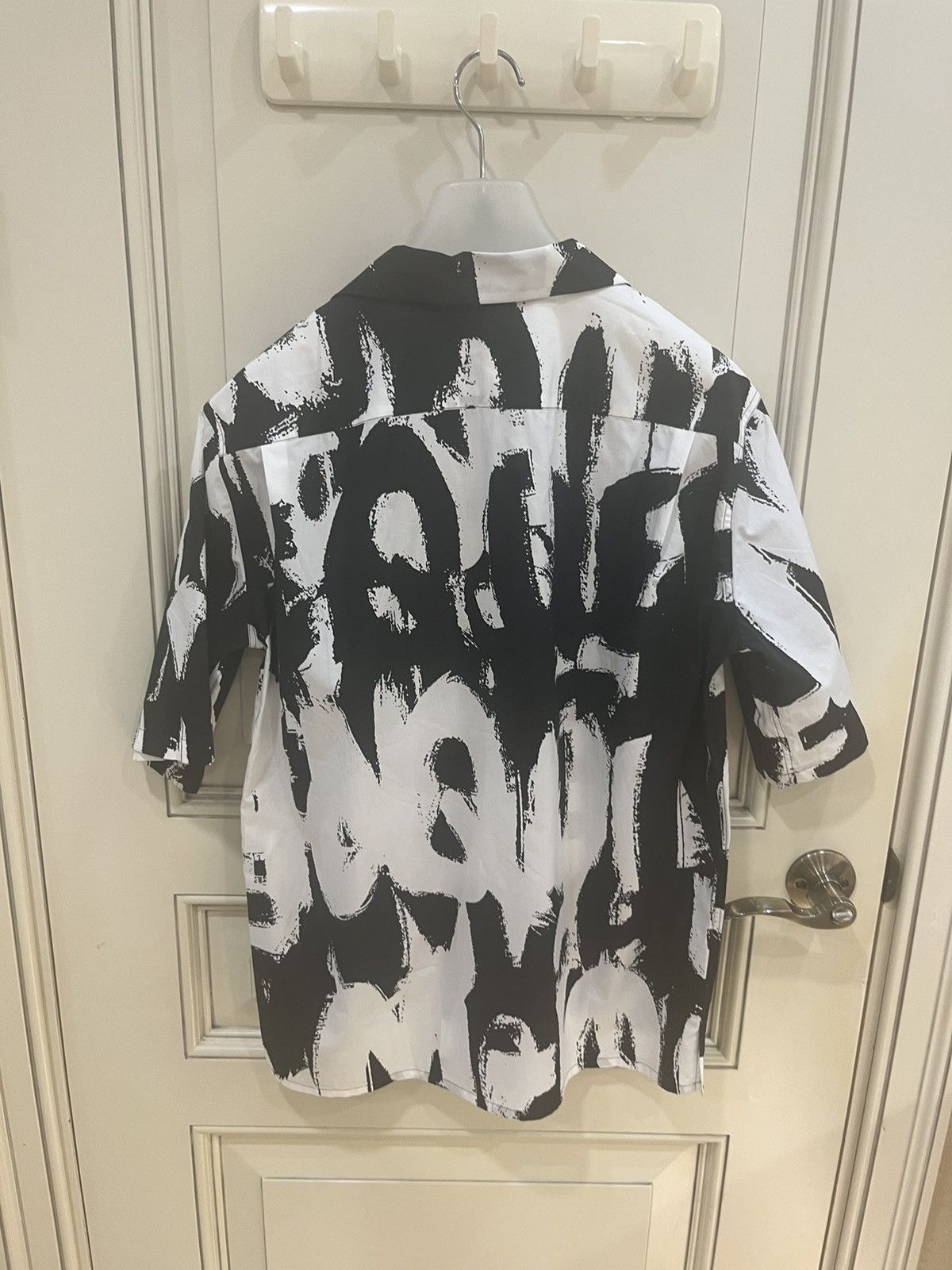 Alexander McQueen logo Graffiti print bowling shirt size 15++ Size US M / EU 48-50 / 2 - 11 Thumbnail