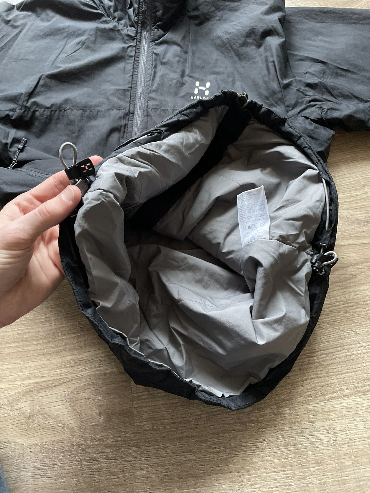 Haglofs Vintage Haglofs Black Outdoor Zip Jacket Mens Size US S / EU 44-46 / 1 - 19 Thumbnail