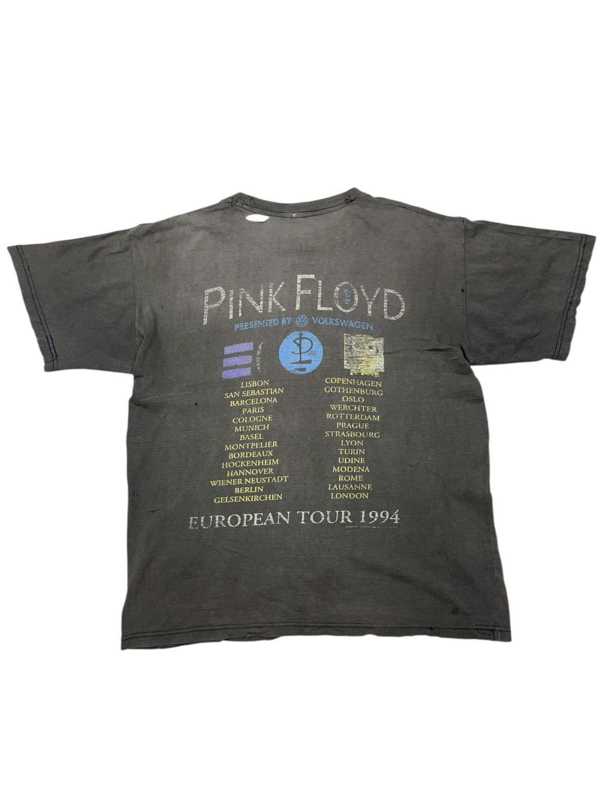 Pink Floyd Vintage 1994 Pink Floyd The Division Bell Distressed T-shirt Size US L / EU 52-54 / 3 - 2 Thumbnail