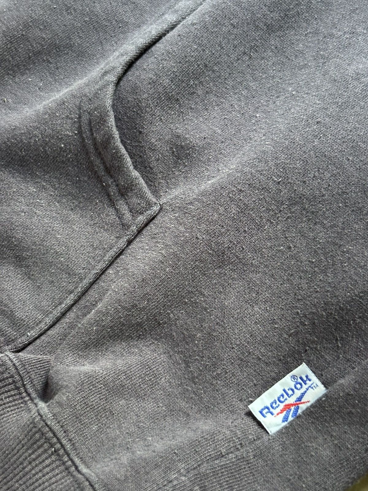 Reebok Vintage Faded Reebok Embroidery Logo in Large Size Size US L / EU 52-54 / 3 - 6 Thumbnail