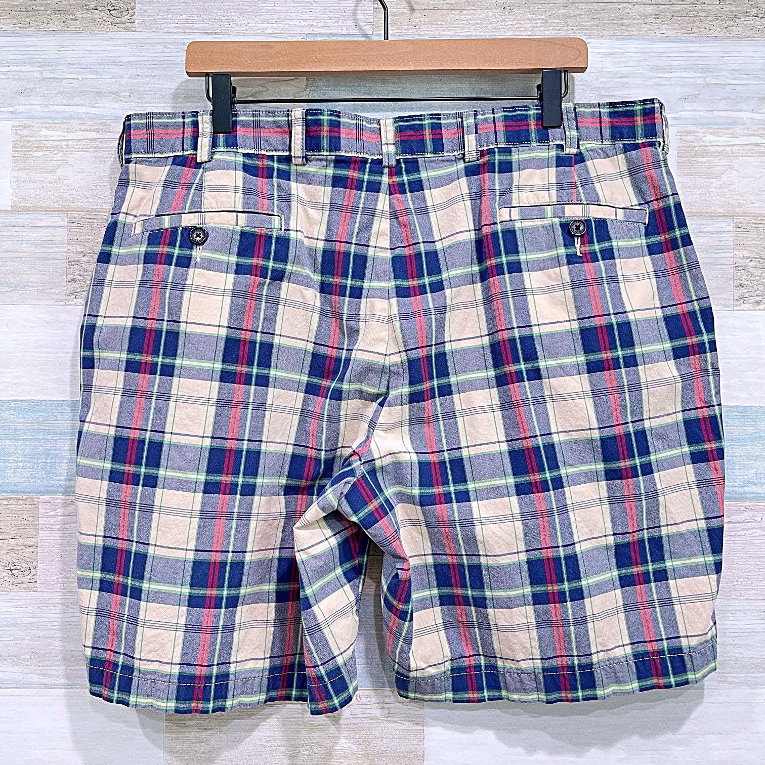 Jos. A. Bank Jos A Bank Stays Cool Plaid Shorts Multicolor Flat Front 40 Size US 40 / EU 56 - 3 Thumbnail
