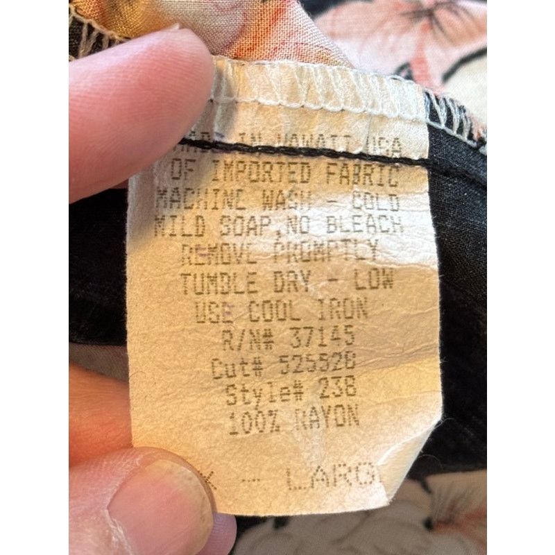 Hilo Hattie Hilo Hattie Shirt Women X Large Black Hawaiian Pineapple Size XL / US 12-14 / IT 48-50 - 6 Thumbnail