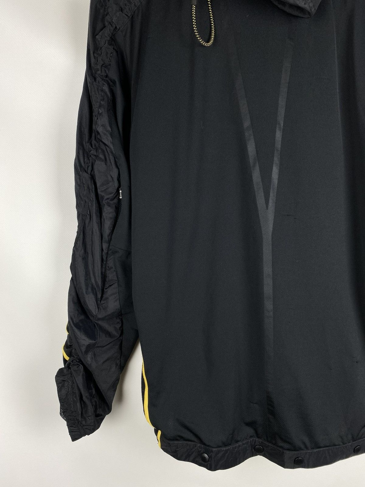Adidas Adidas Running Vintage Japanese Hooded Windbreaker Jacket Size US M / EU 48-50 / 2 - 19 Thumbnail