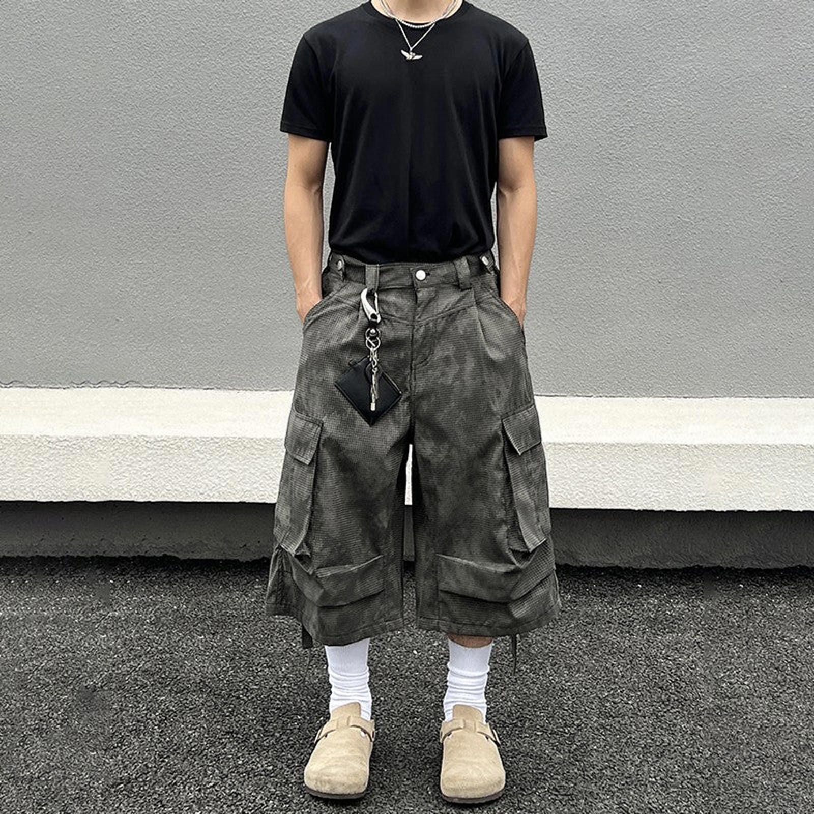 Other Multi Pocket Cargo Shorts, Utility Shorts Size US 30 / EU 46 - 1 Thumbnail