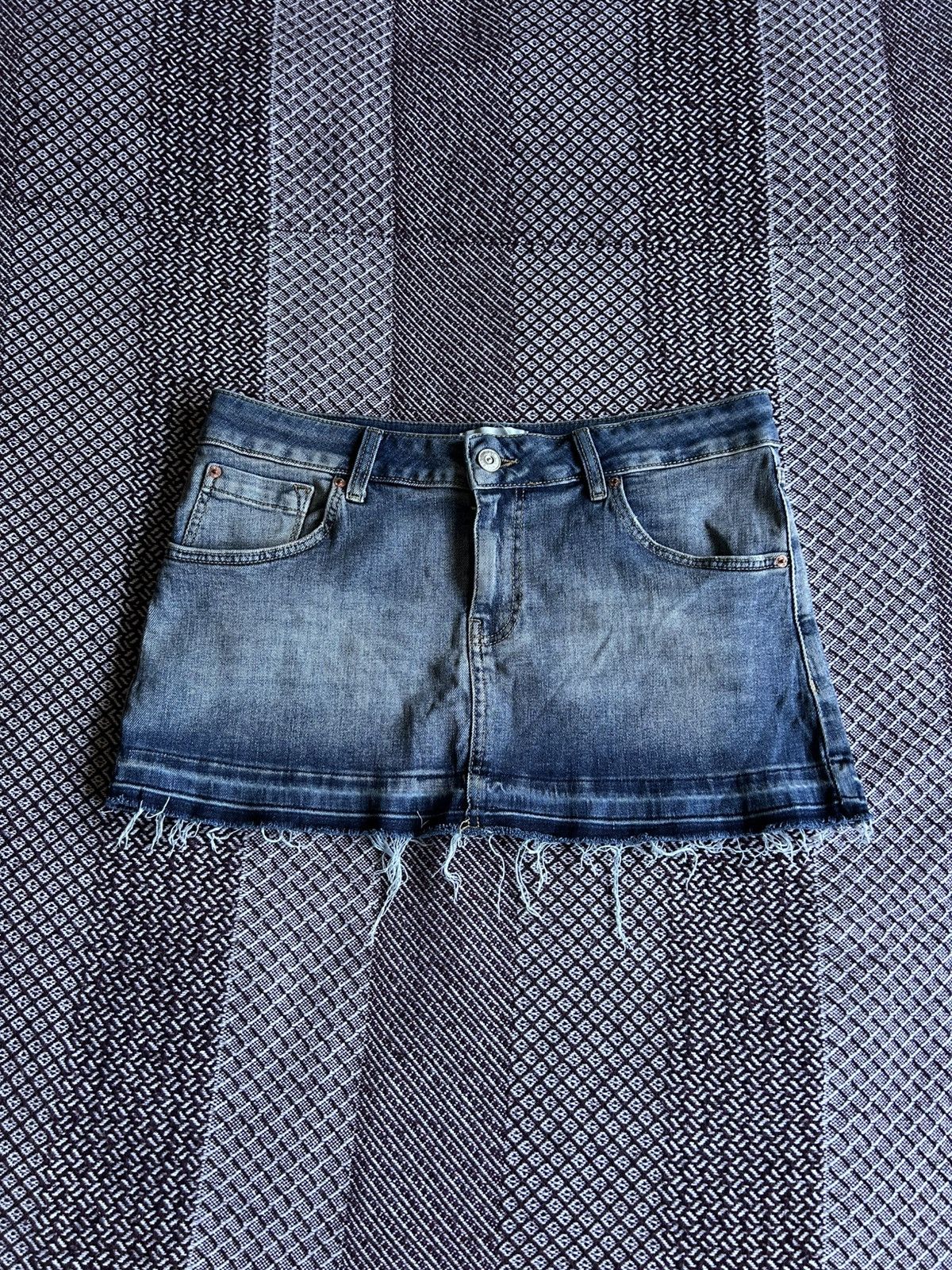 Bdg Vintage BDG Mini Skirt Distressed Faded Women Streetwear Size 30" / US 8 / IT 44 - 1 Thumbnail
