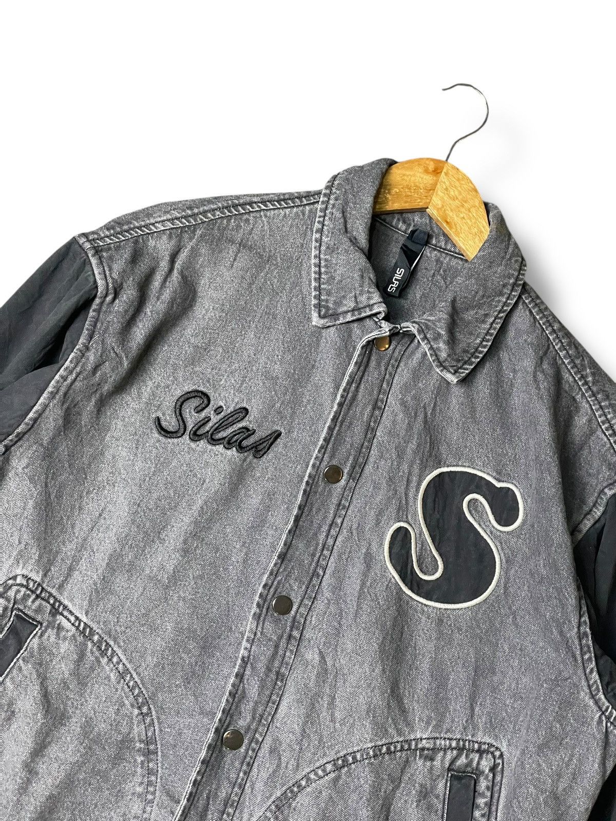 Silas × Vintage SILAS Brand Varsity Denim Jeans Jacket (131) Size US M / EU 48-50 / 2 - 2 Thumbnail