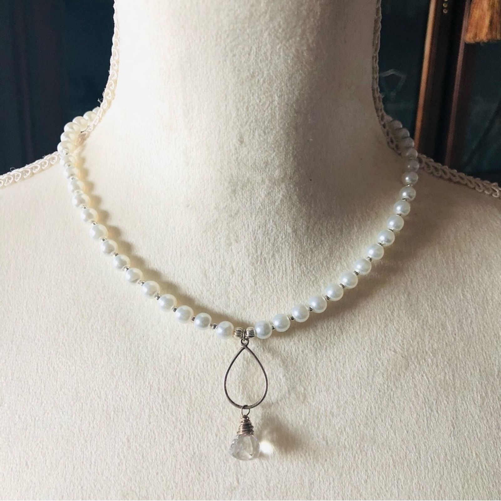 Handmade Handcrafted repurpose triangle facet crystal Pearl necklace Size ONE SIZE - 2 Thumbnail