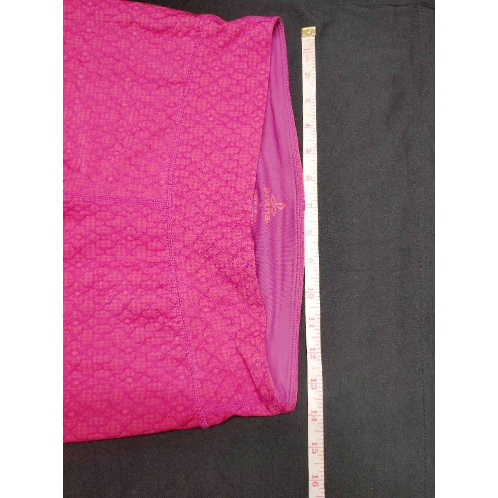 Prana Prana Hot Pink Patterned Capri Leggings Size 28" / US 6 / IT 42 - 4 Thumbnail