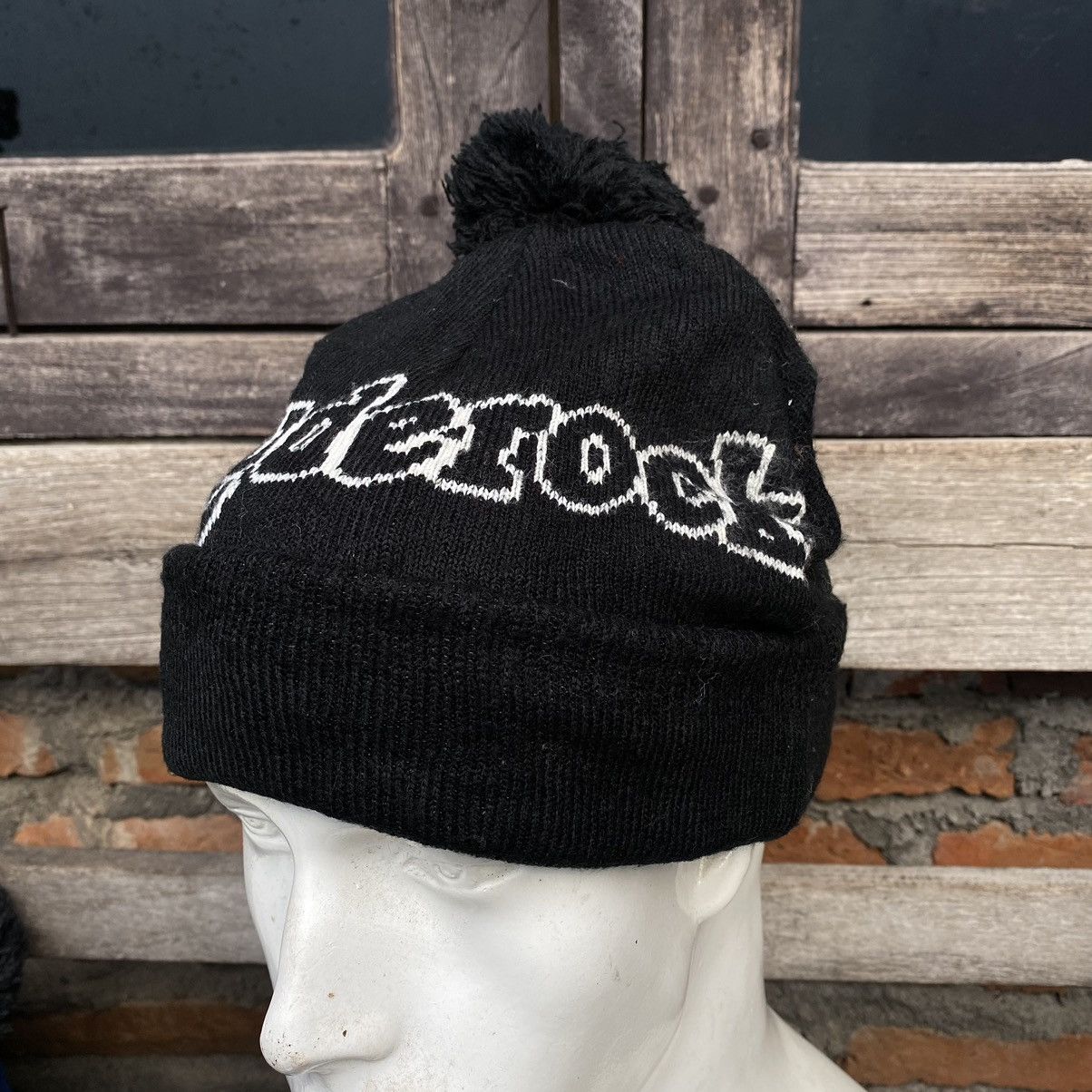 If Six Was Nine × Japanese Brand × Le Grande Bleu (L.G.B.) RUDE ROCK POM BEANIE HATS Size ONE SIZE - 4 Thumbnail