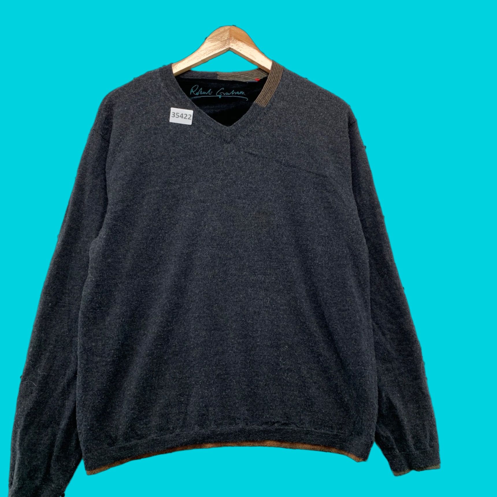 Robert Graham Robert Graham Merino Wool Sweater Mens Medium Gray Long Sleeve V-Neck Pullover M Knit 21.5x25 Size M / US 6-8 / IT 42-44 - 1 Thumbnail