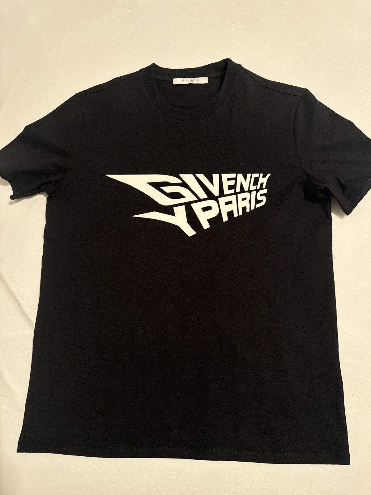 Givenchy Givenchy glow on the dark limited t shirt Size US L / EU 52-54 / 3 - 1 Thumbnail
