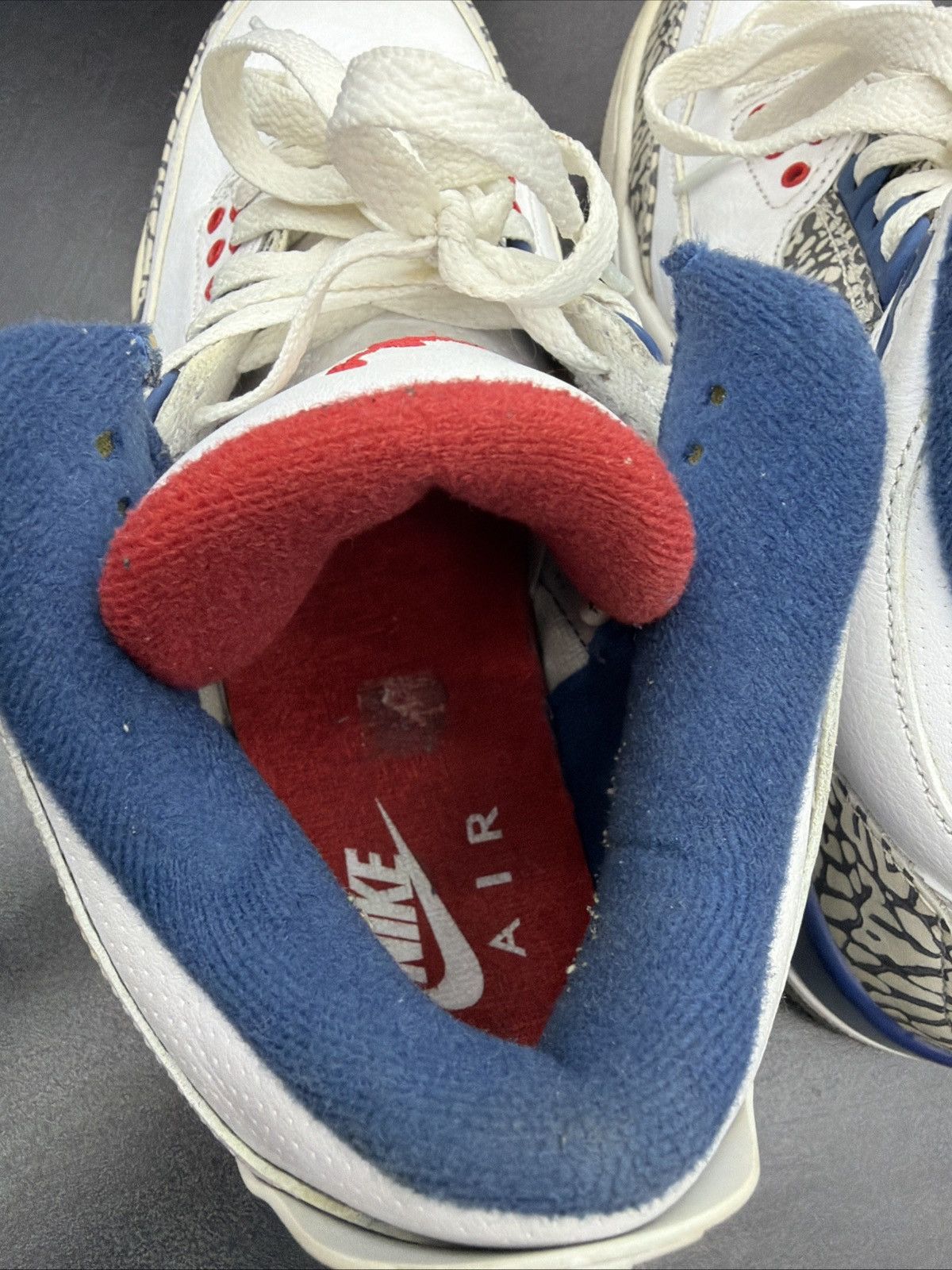 Jordan Brand Nike Air Jordan 3 Retro True Blue White Blue Red 2016 9.5 Size US 10 / EU 43 - 10 Thumbnail