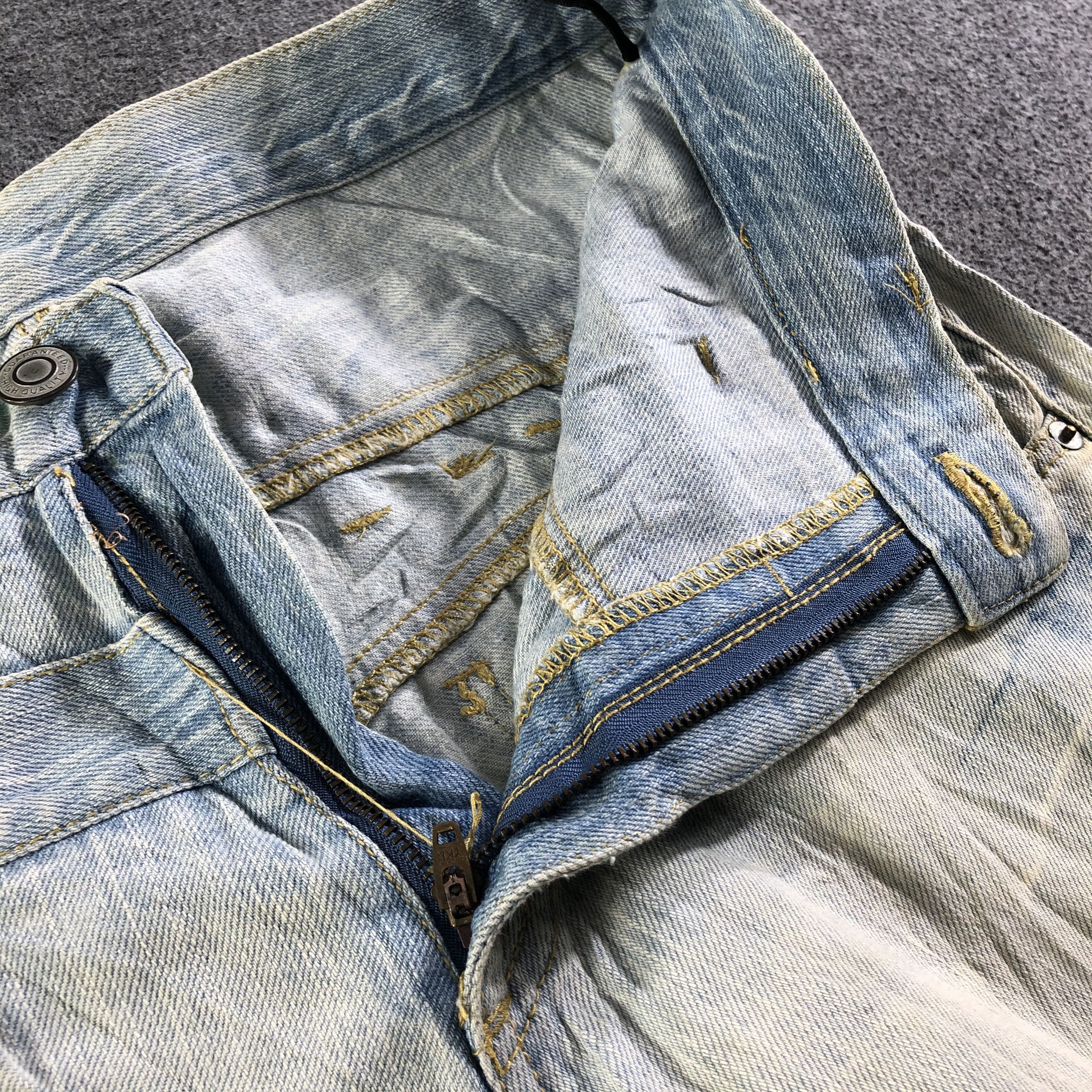Japanese Brand Japan Vintage Double Waist Light Wash Jeans-J4594 Size US 31 - 8 Thumbnail