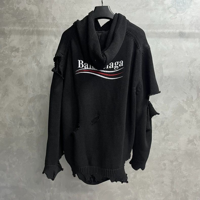 Balenciaga Balenciaga latest black classic logo letter embroidered per Size US L / EU 52-54 / 3 - 5 Thumbnail