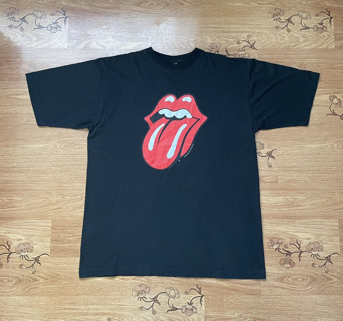 image of Rock T Shirt x The Rolling Stones Vintage The Rolling Stones 1997 T Shirt, Rock Band Tees Y2K in Bl