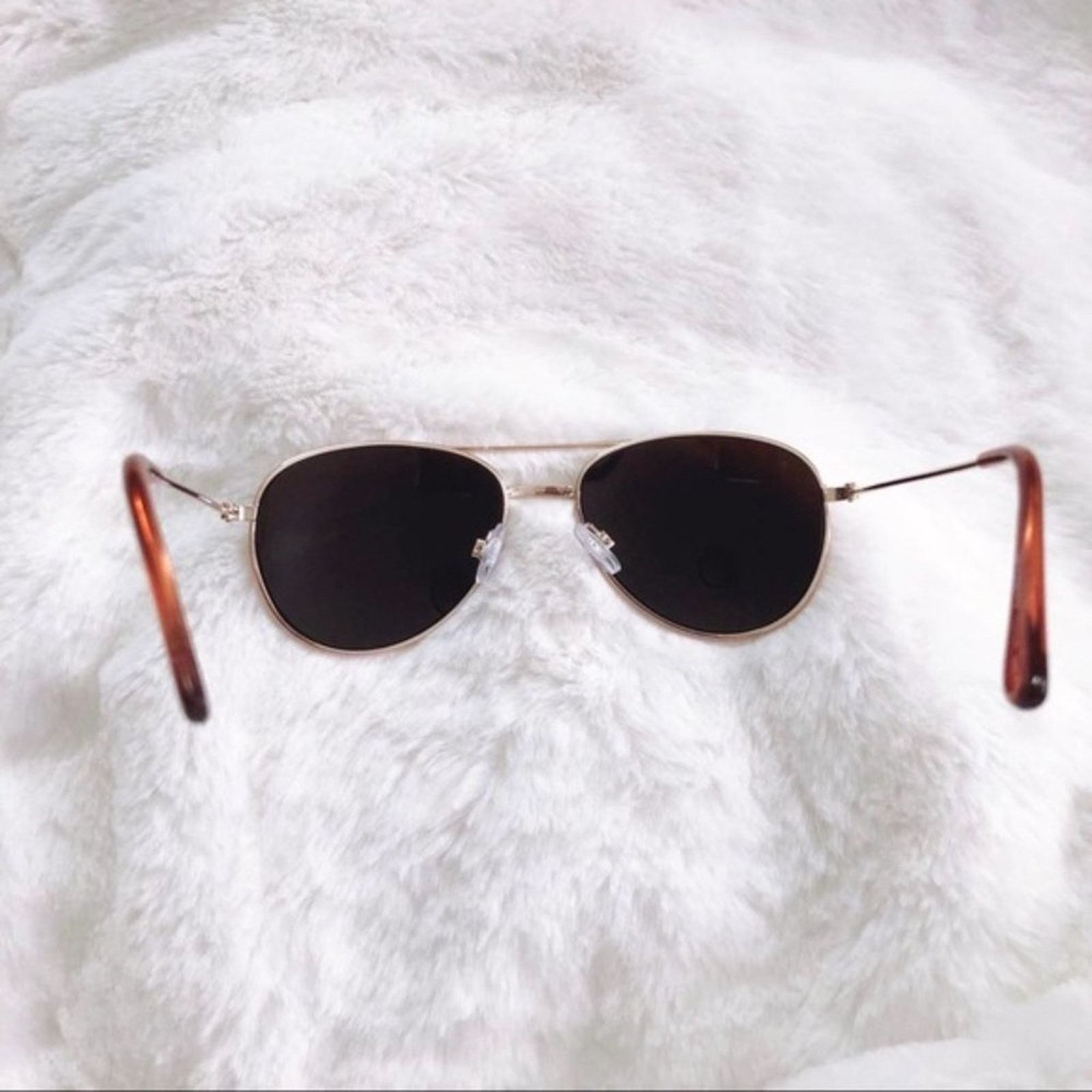 Other Hunter Gold Mirrored Aviator Sunglasses Size ONE SIZE - 4 Thumbnail