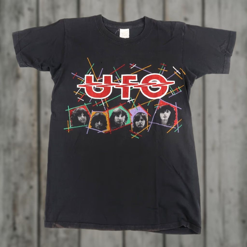 Vintage VINTAGE 1981 UFO American Tour Graphic Tee Shirt Adult Medium Black 80s Rock Unisex Size US M / EU 48-50 / 2 - 1 Thumbnail
