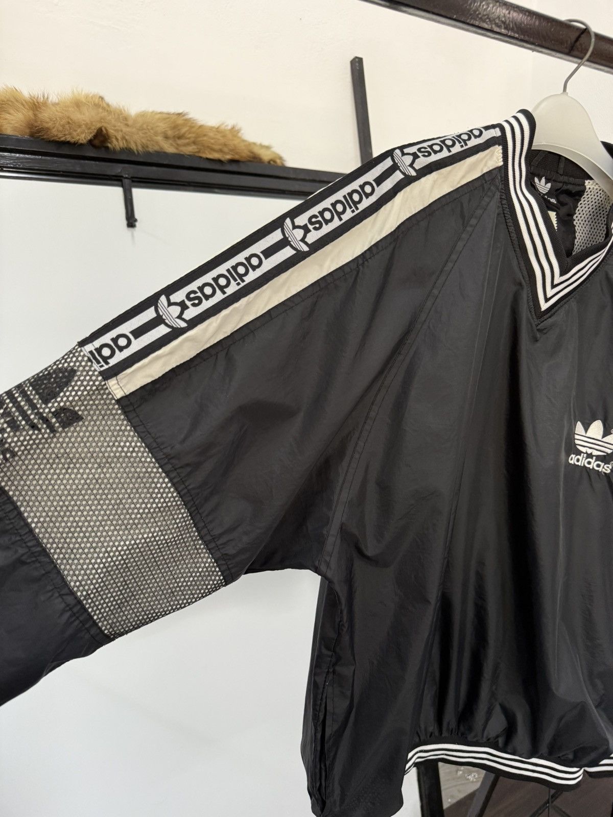 Adidas 🔥 VTG 90s Adidas Trefoil Side Tape V-Neck Back Hit Logo - L Size US L / EU 52-54 / 3 - 9 Thumbnail
