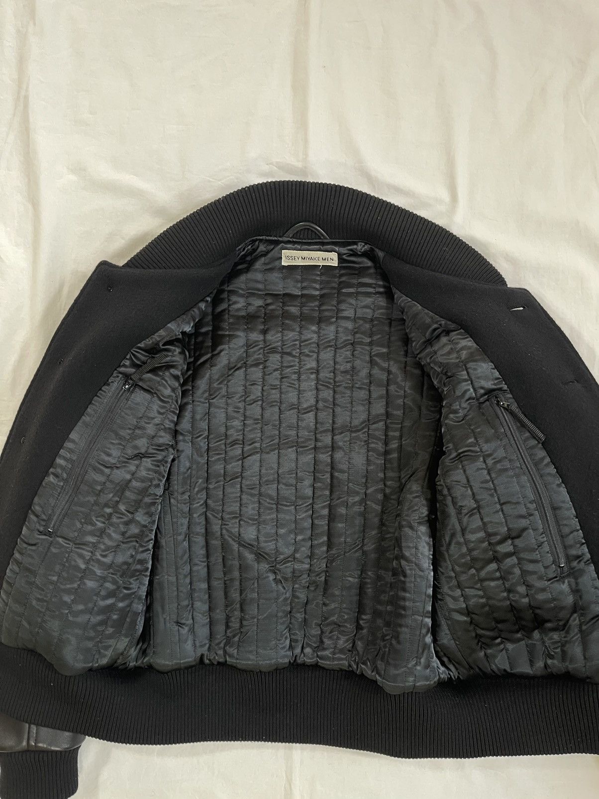 Issey Miyake Men AW99 1-of-50 Murakami Patch Emblems Varsity Jacket Size US M / EU 48-50 / 2 - 17 Thumbnail
