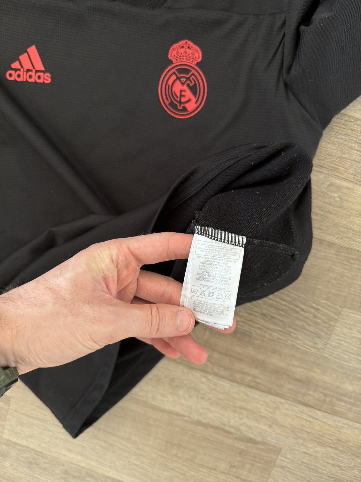 Vintage Real Madrid Y2K Track Soccer Football Sweatshirt Jacket Size US S / EU 44-46 / 1 - 10 Thumbnail