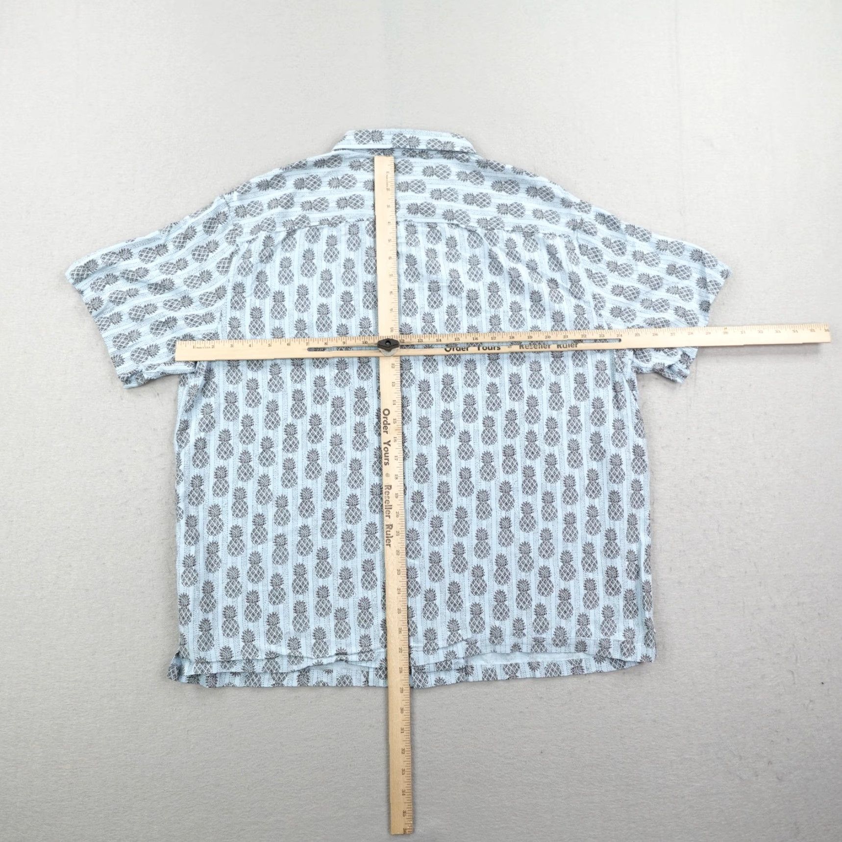 Tori Richard Tori Richard Shirt Mens XL Blue Pineapples Print Hawaiian Aloha Button Up Camp Size US XL / EU 56 / 4 - 6 Thumbnail