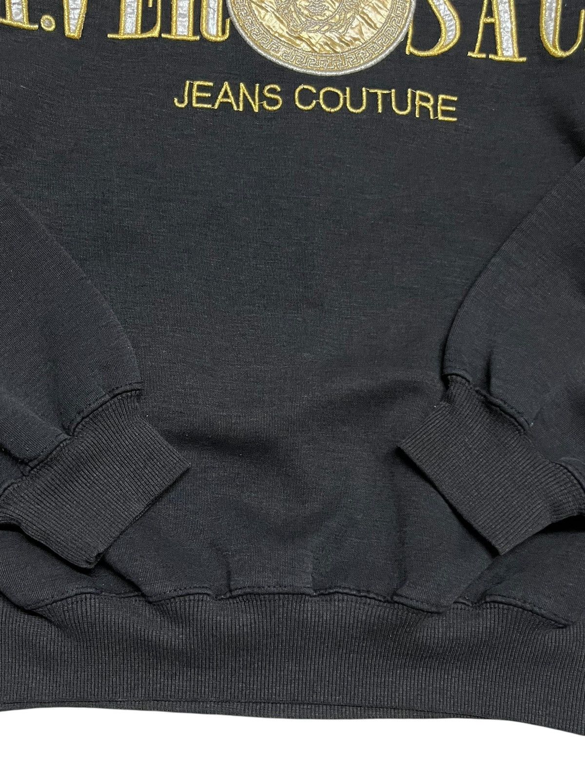 Versace Vintage Versace A Versace Medusa Embroidery Sweatshirt Size US M / EU 48-50 / 2 - 6 Thumbnail