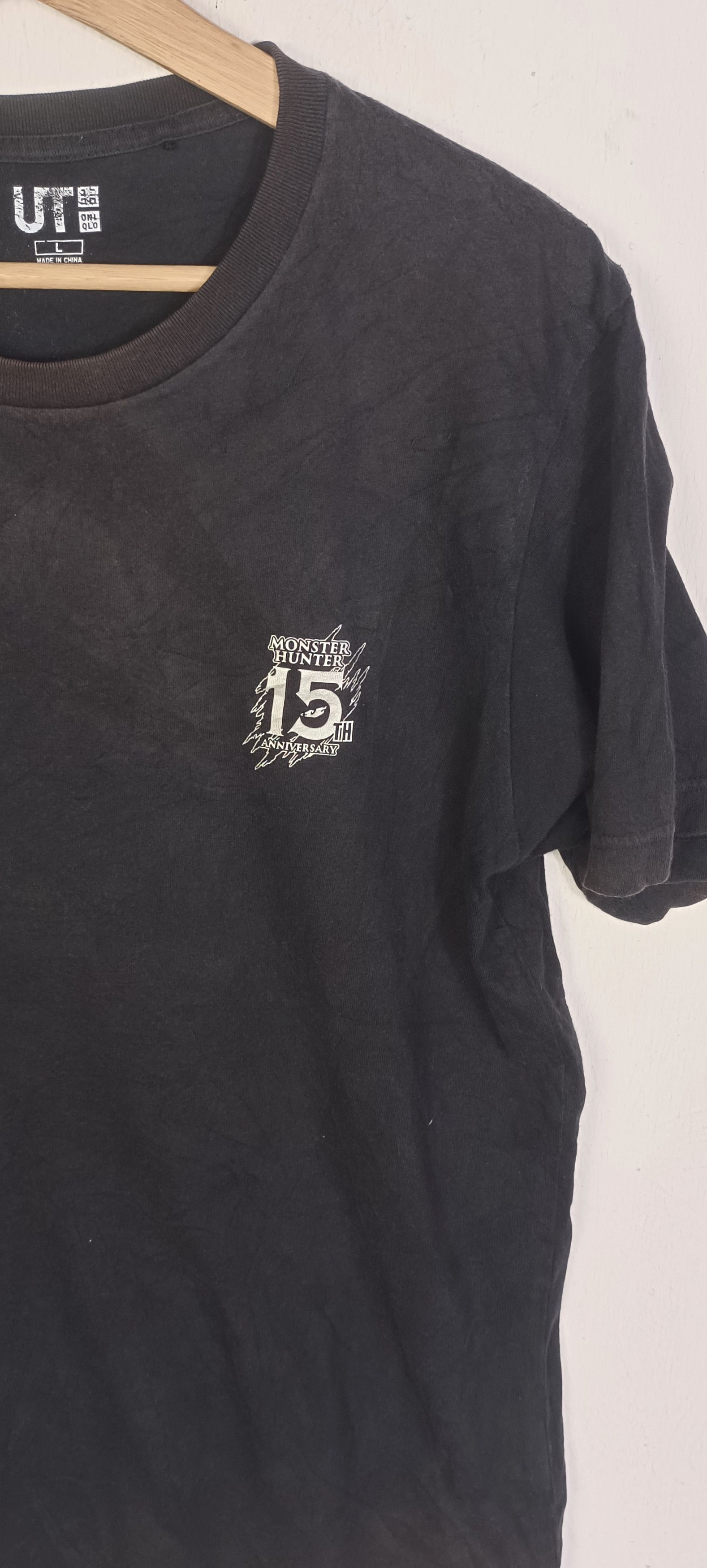 Japanese Brand × The Game × Uniqlo Capcom Dragon Uniqlo Short Sleeve Shirt Size US M / EU 48-50 / 2 - 3 Thumbnail