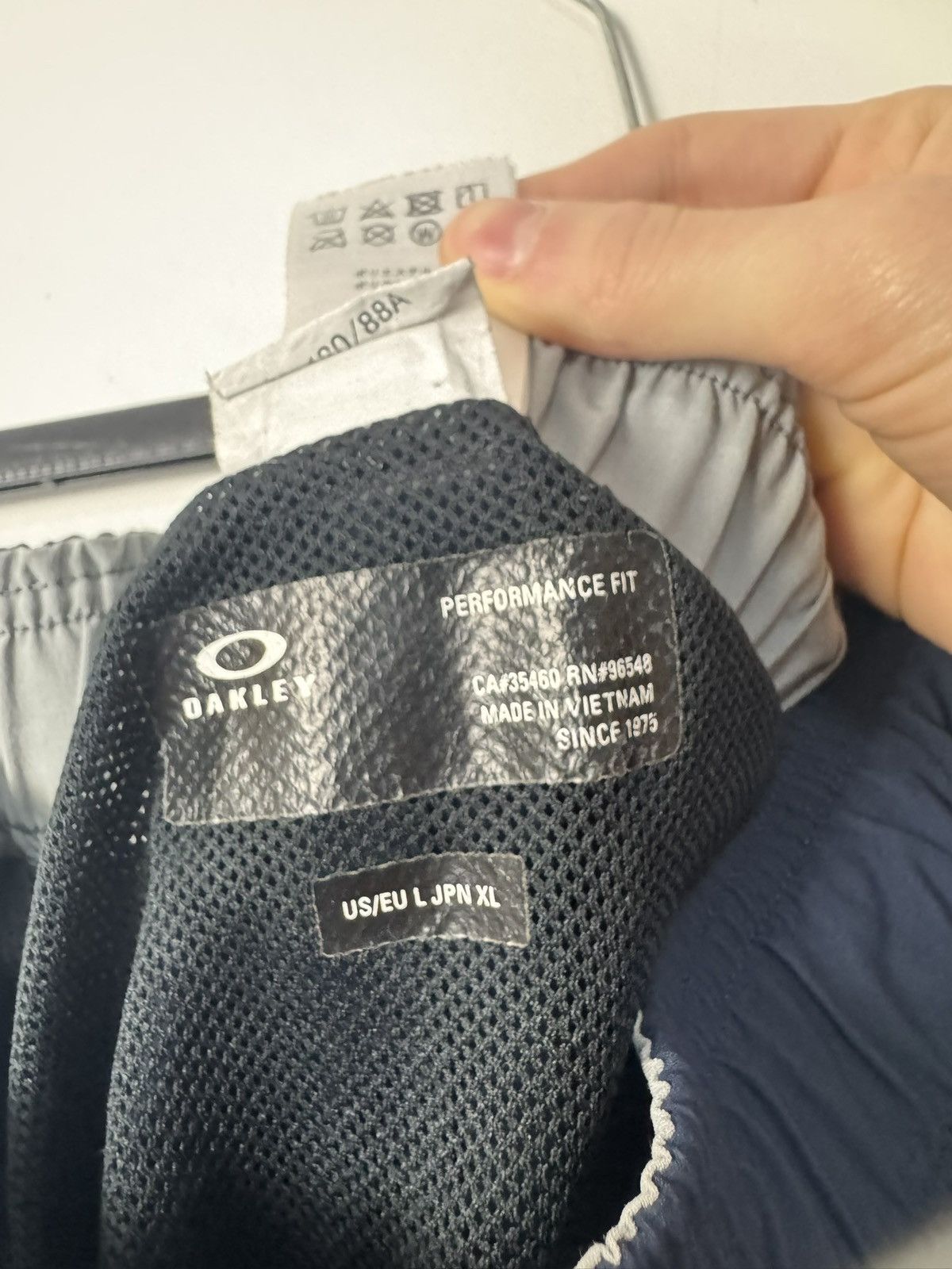 Oakley Oakley Swim Shorts Navy Performance Fit Logo Size US 32 / EU 48 - 5 Thumbnail