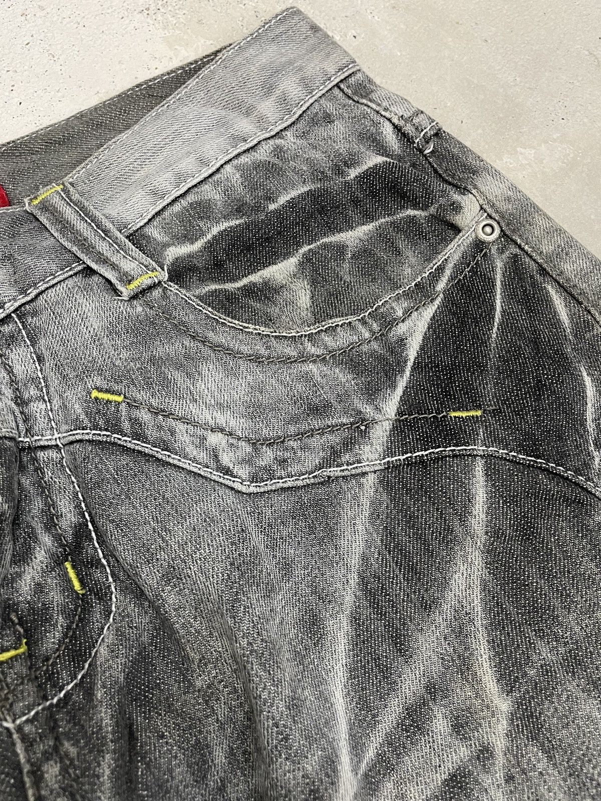 Japanese Brand TR2 Grey Bleach Whisker Semantic Design Denim Size US 30 / EU 46 - 11 Thumbnail