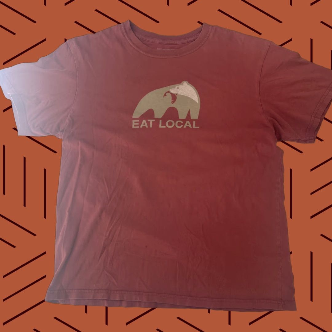 Patagonia Patagonia Shirt Men's M Red Official Eat Local Bear Eating Fish Graphic Short Sleeve Crew Neck T-Shirt Size US M / EU 48-50 / 2 - 1 Thumbnail