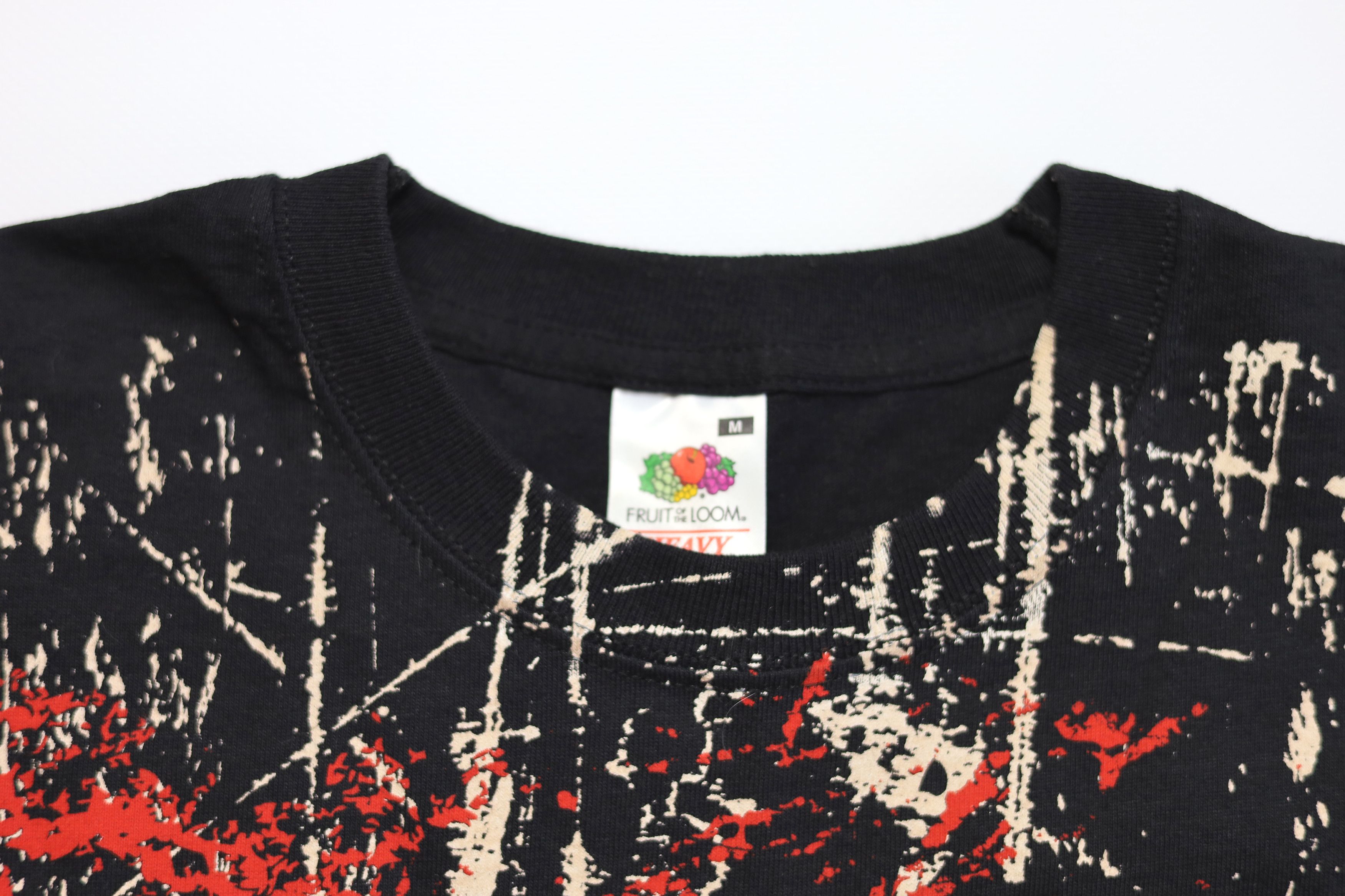 Fruit Of The Loom Disturbed Distressed y2k Band Tee T-Shirt Size US M / EU 48-50 / 2 - 3 Thumbnail