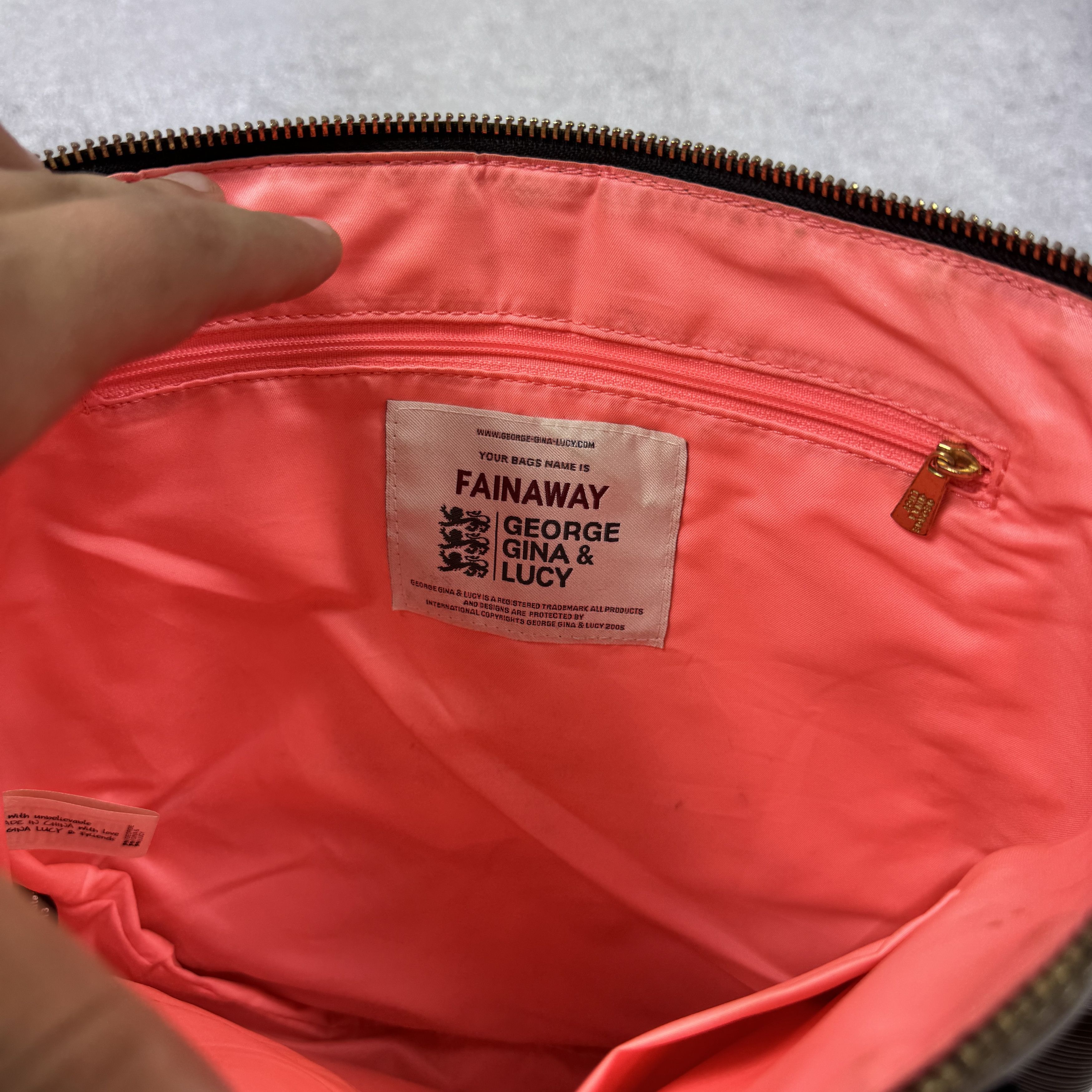 Designer × George Gina & Lucy NEW GEORGE GINA & LUCY FAINAWAY GLOSS HANDLE BAG Size ONE SIZE - 7 Thumbnail